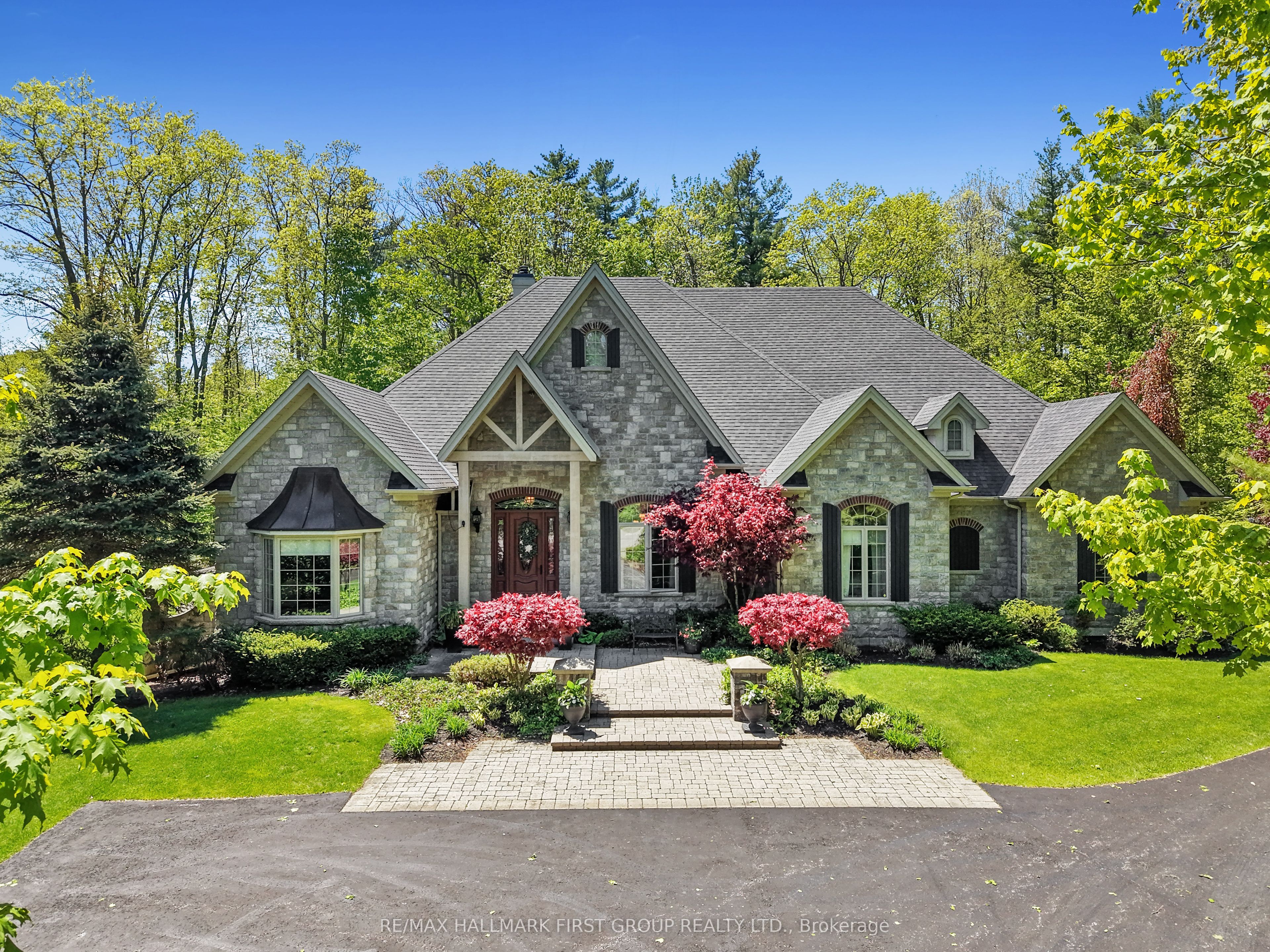 Listing 38400 Image