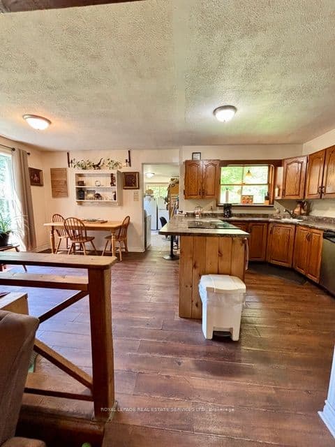Listing 300582 Image