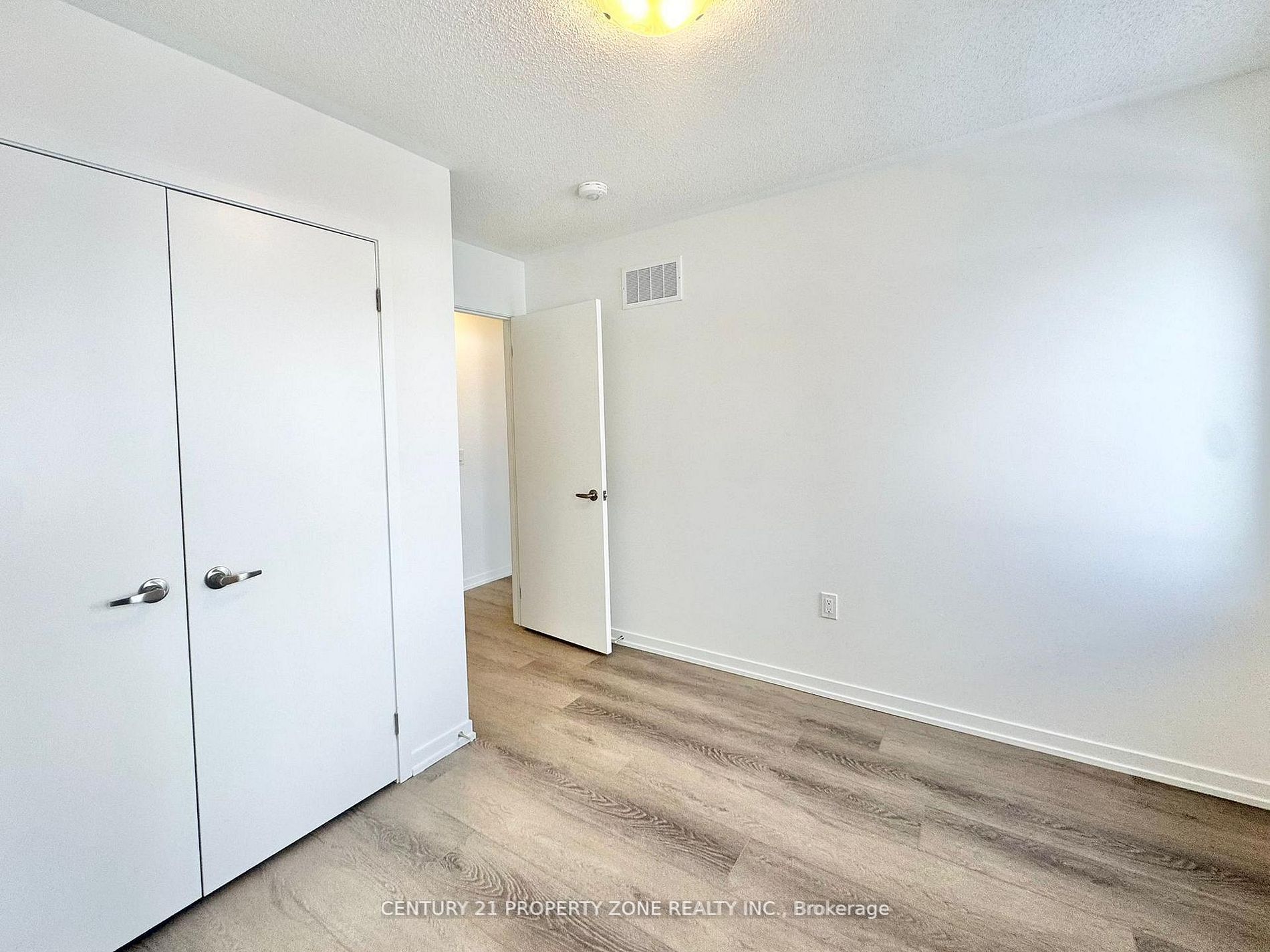 Listing 38953 Image