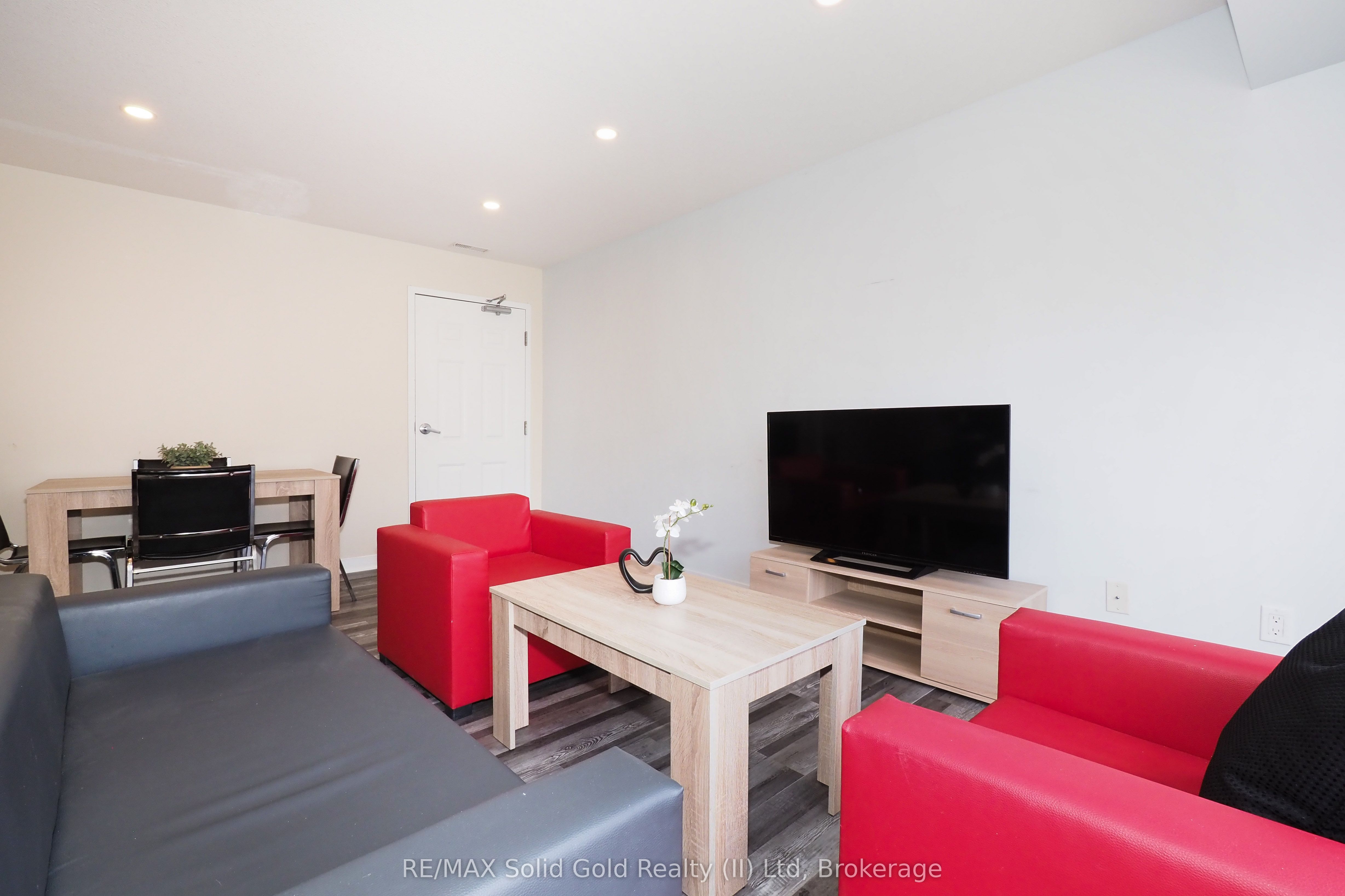 Listing 32840 Image