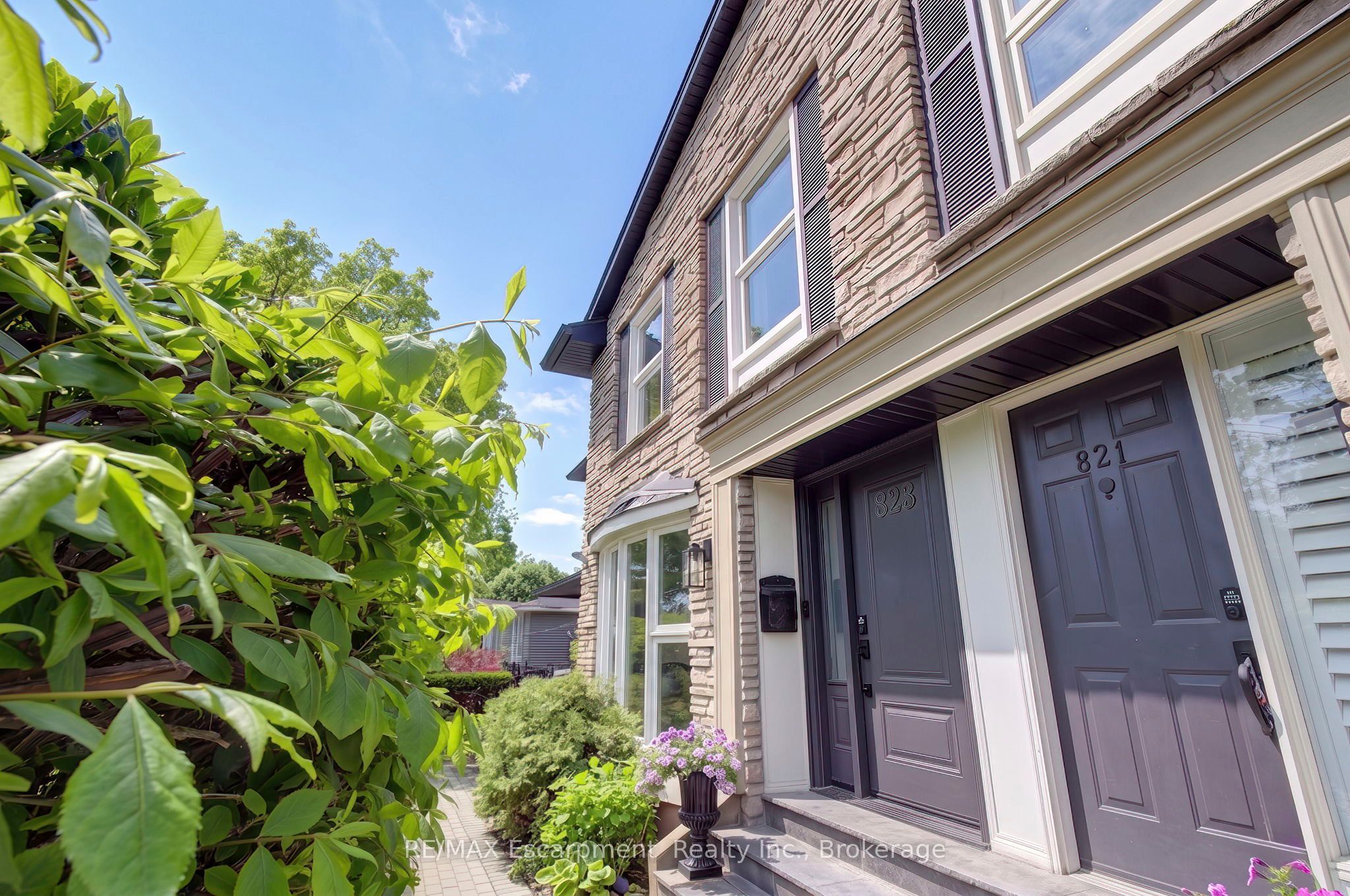 Listing 42050 Image