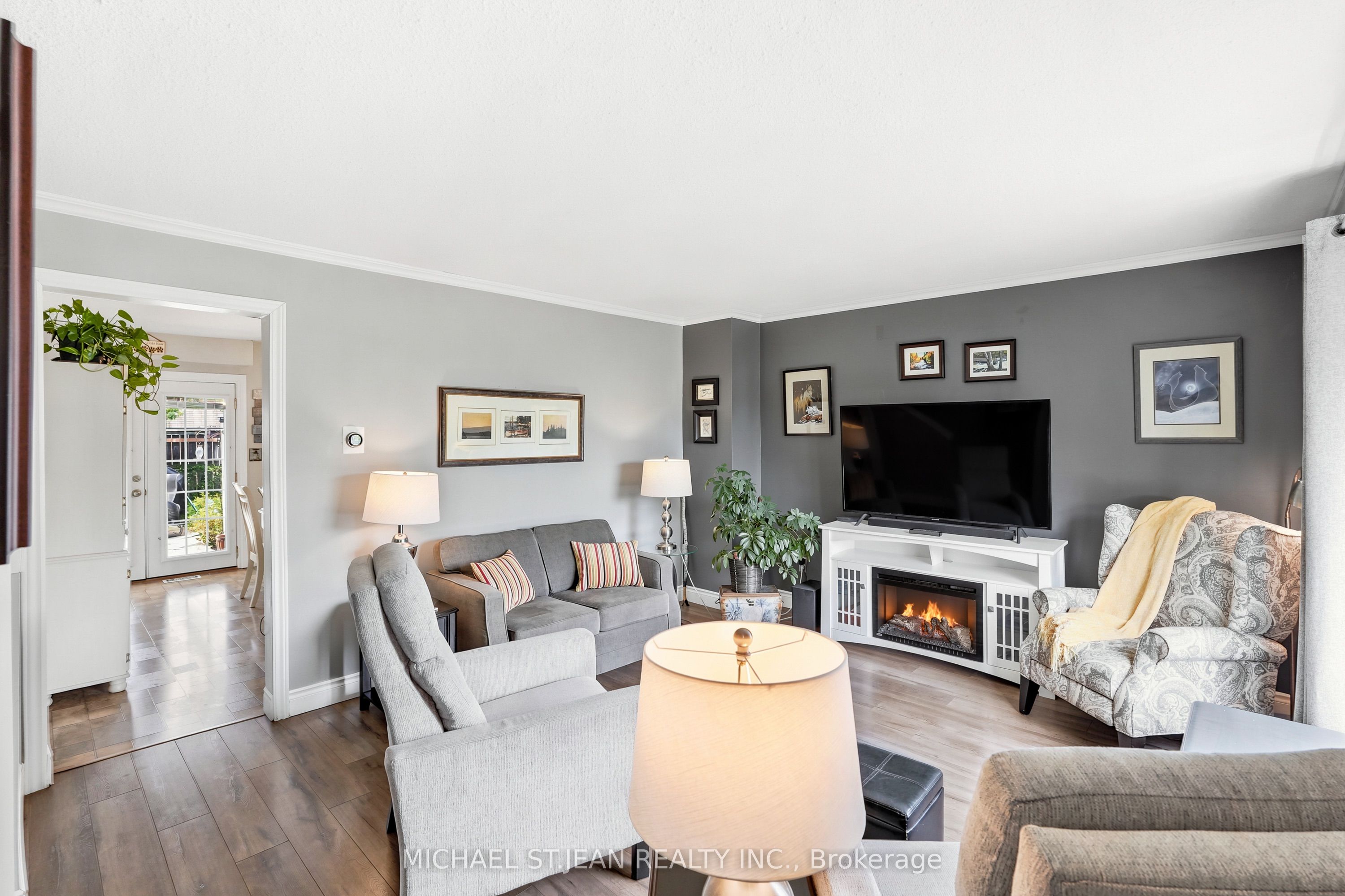 Listing 32845 Image