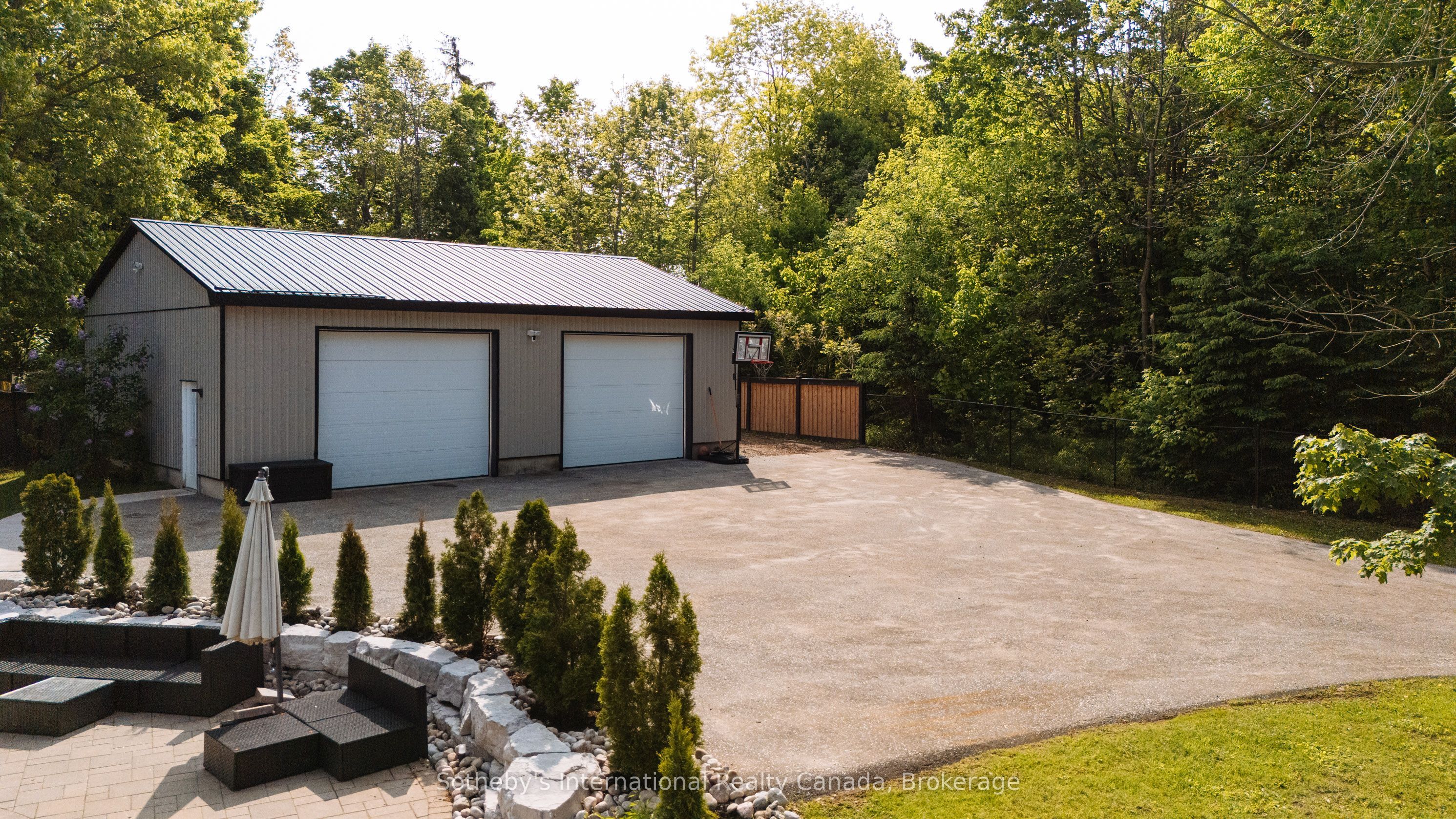 Listing 44124 Image