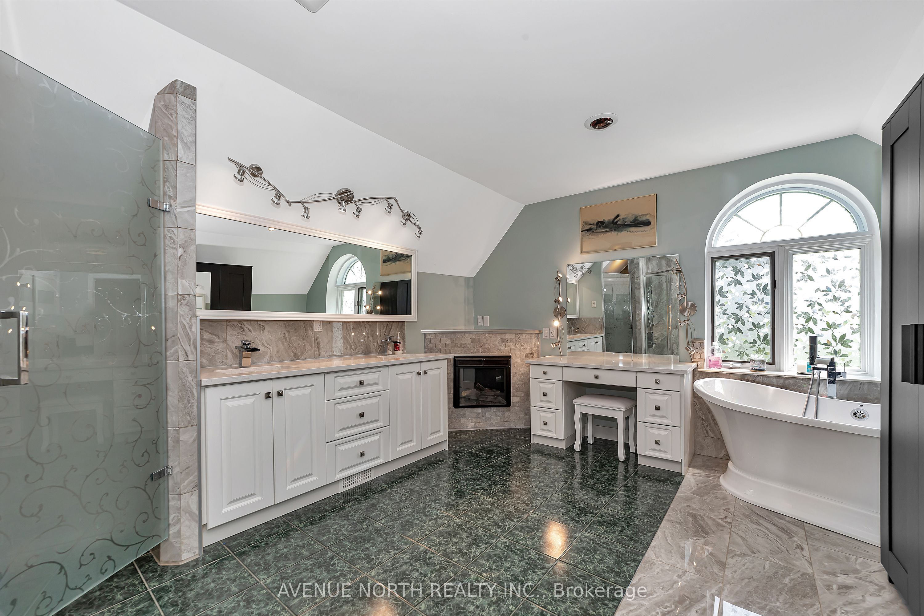 Listing 52392 Image