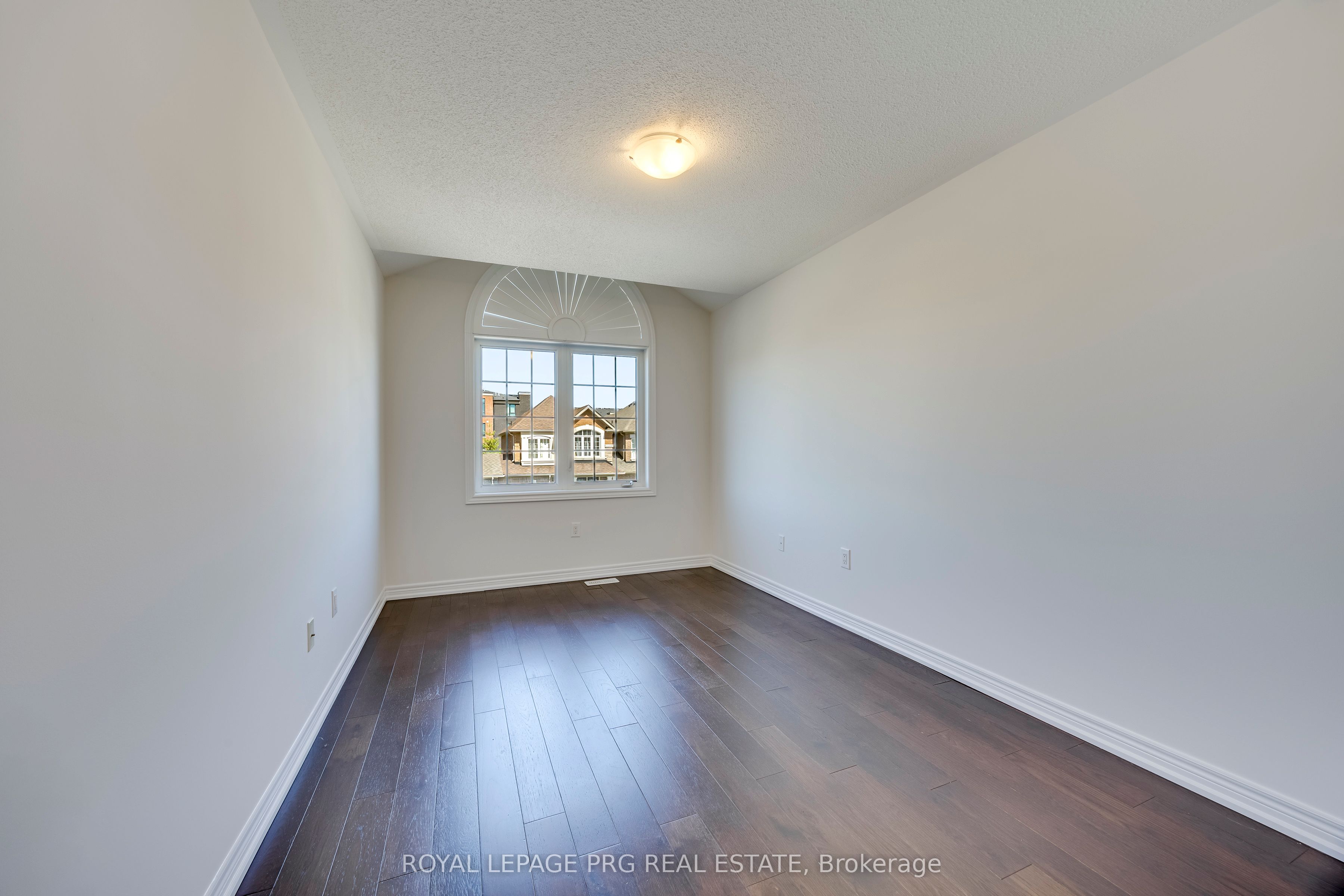 Listing 60555 Image
