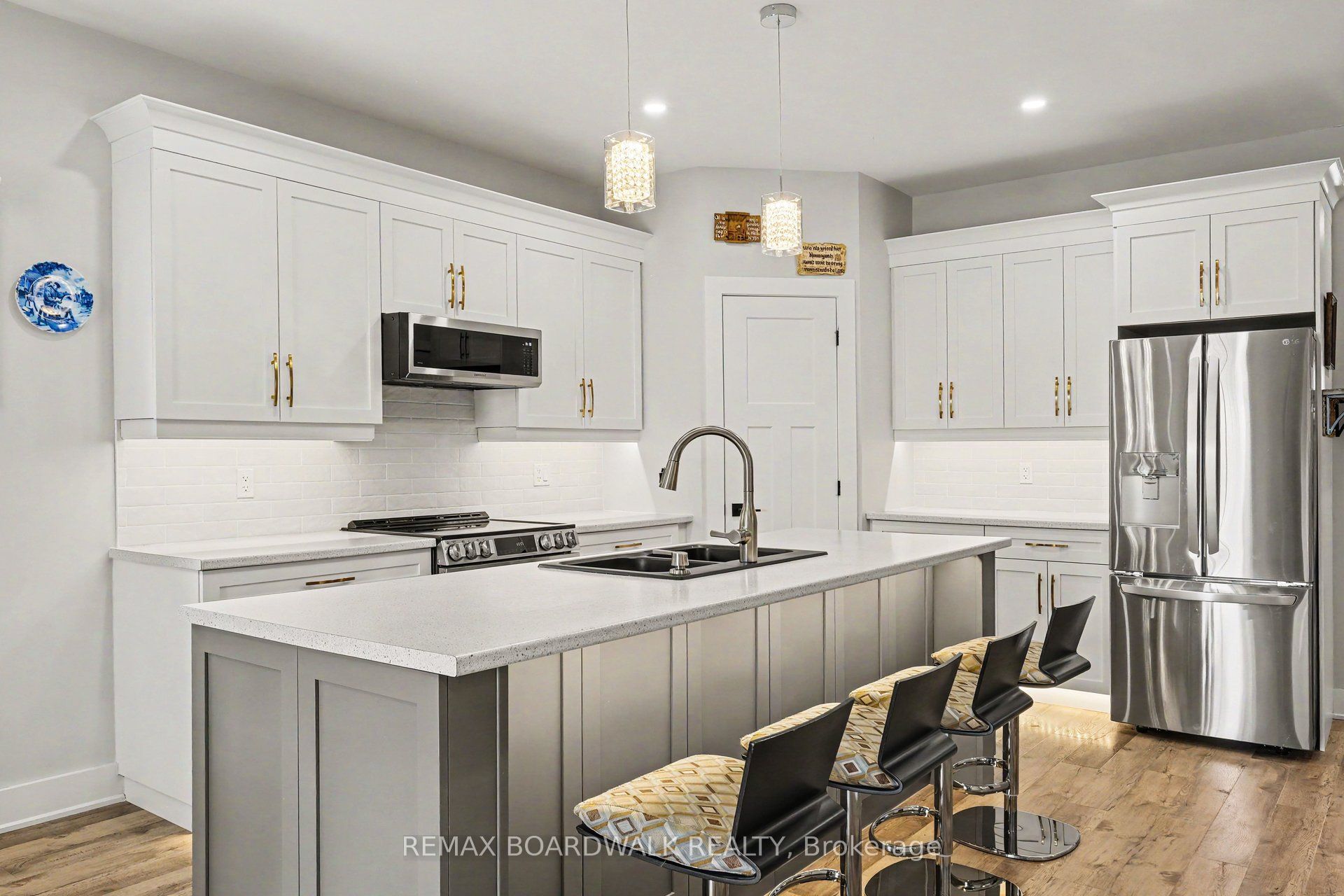 Listing 60113 Image