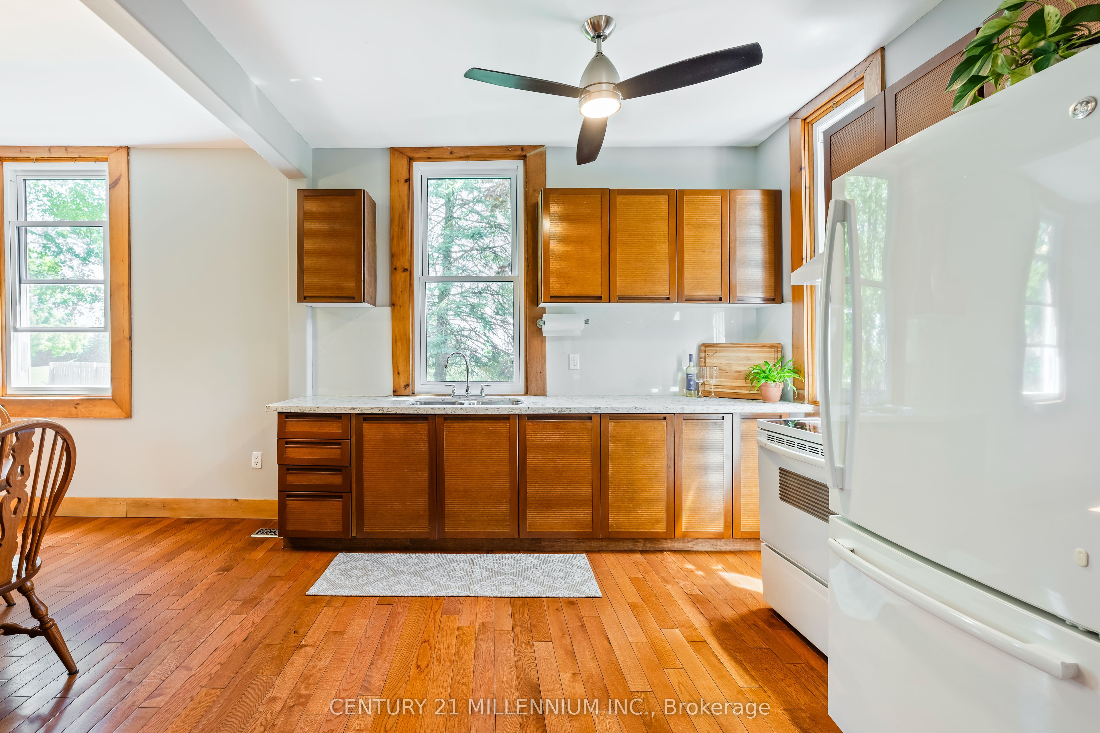 Listing 72147 Image