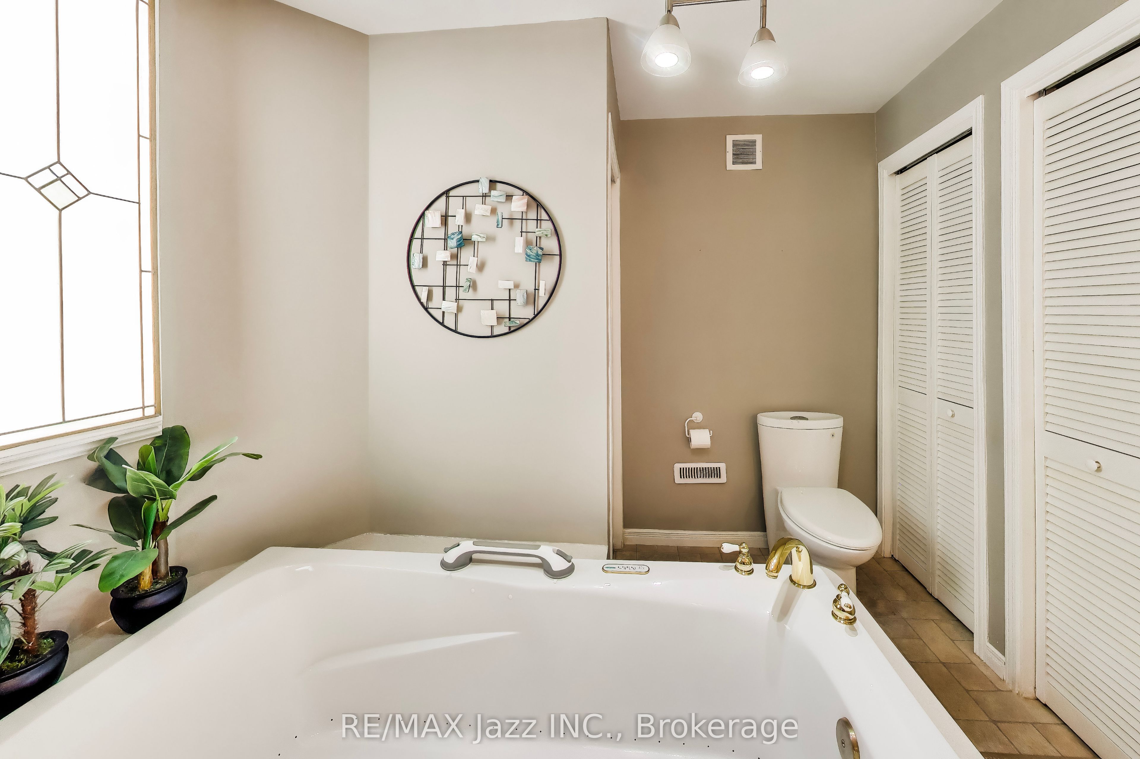 Listing 77438 Image