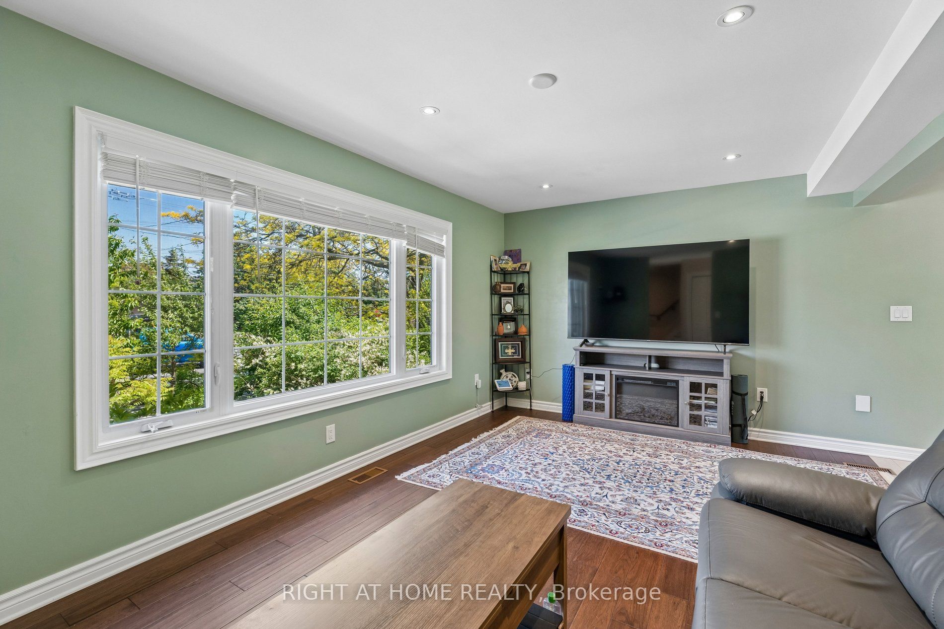 Listing 74857 Image