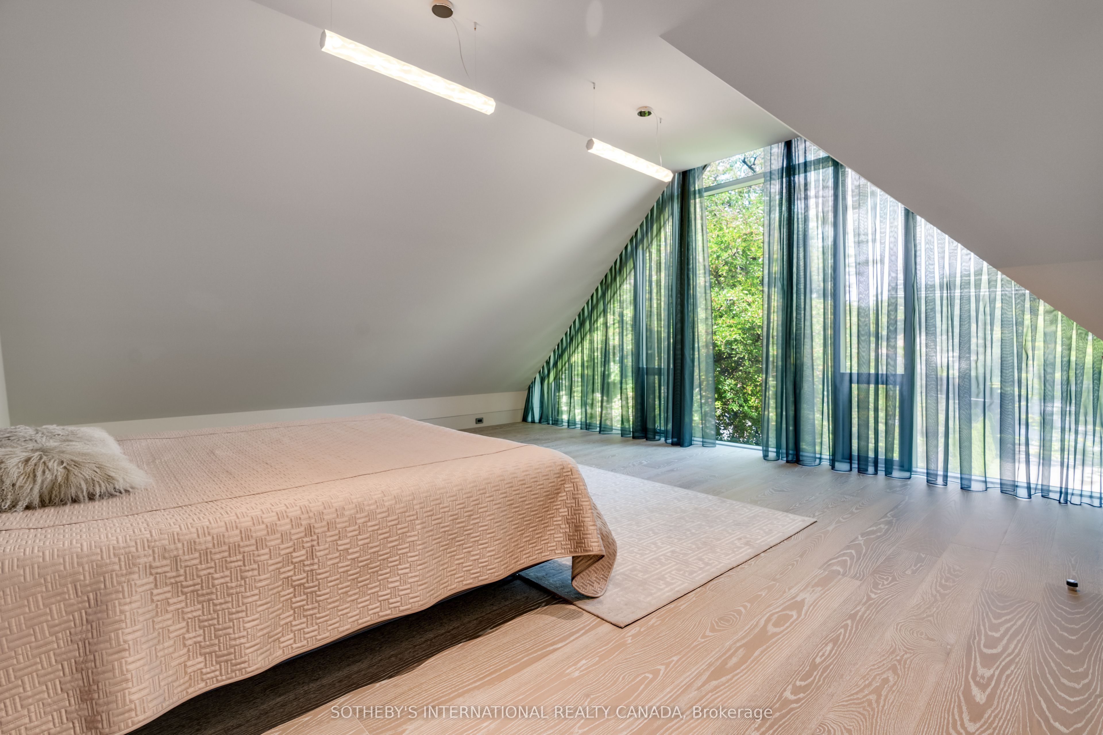 Listing 80240 Image