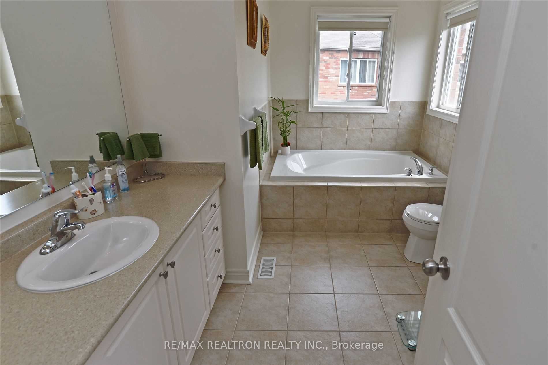 Listing 81813 Image