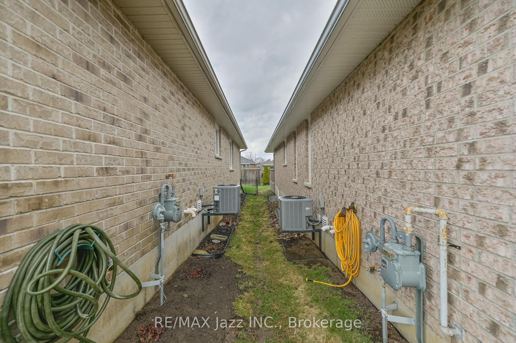 Listing 81502 Image