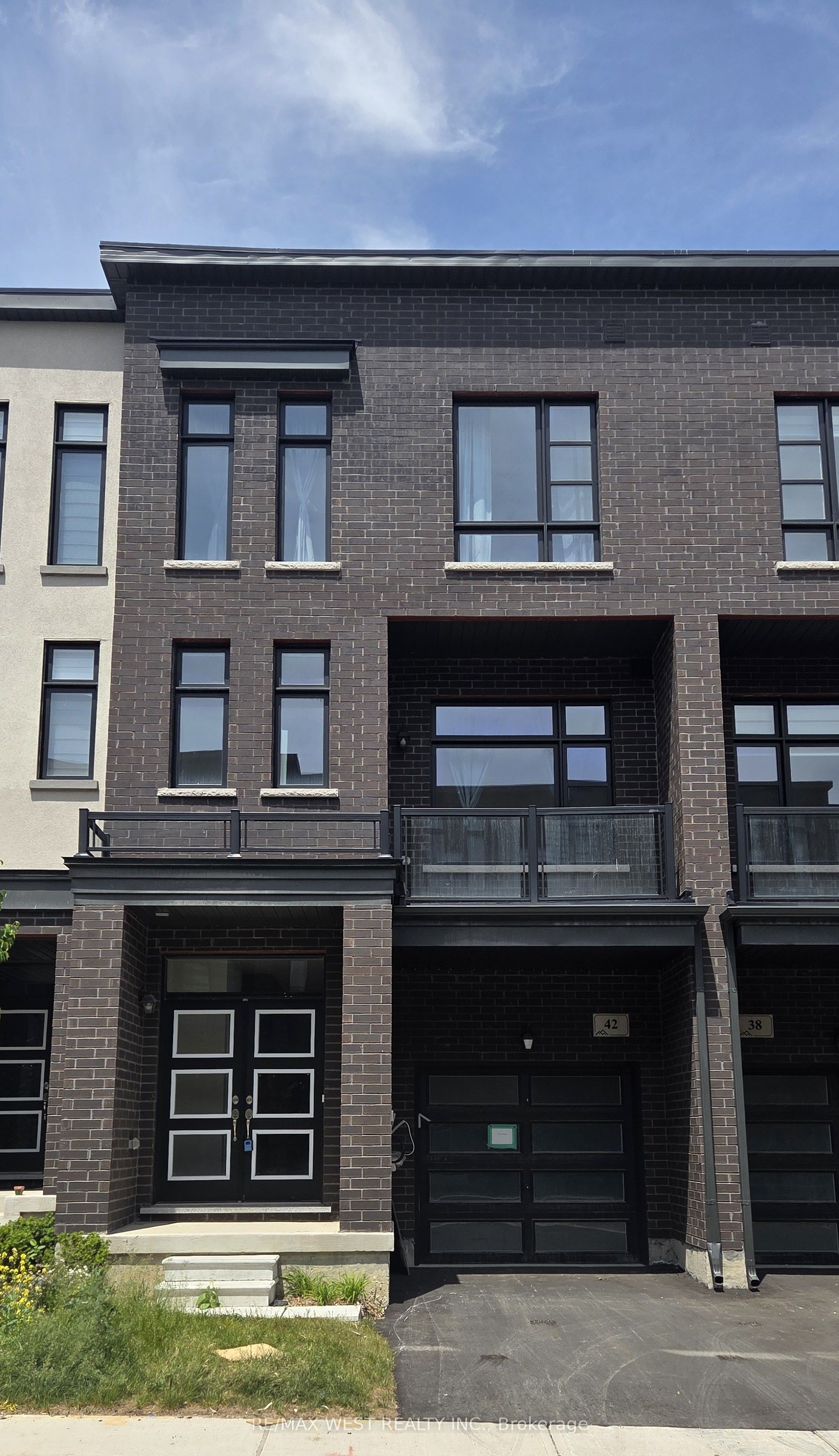 Listing 85256 Image