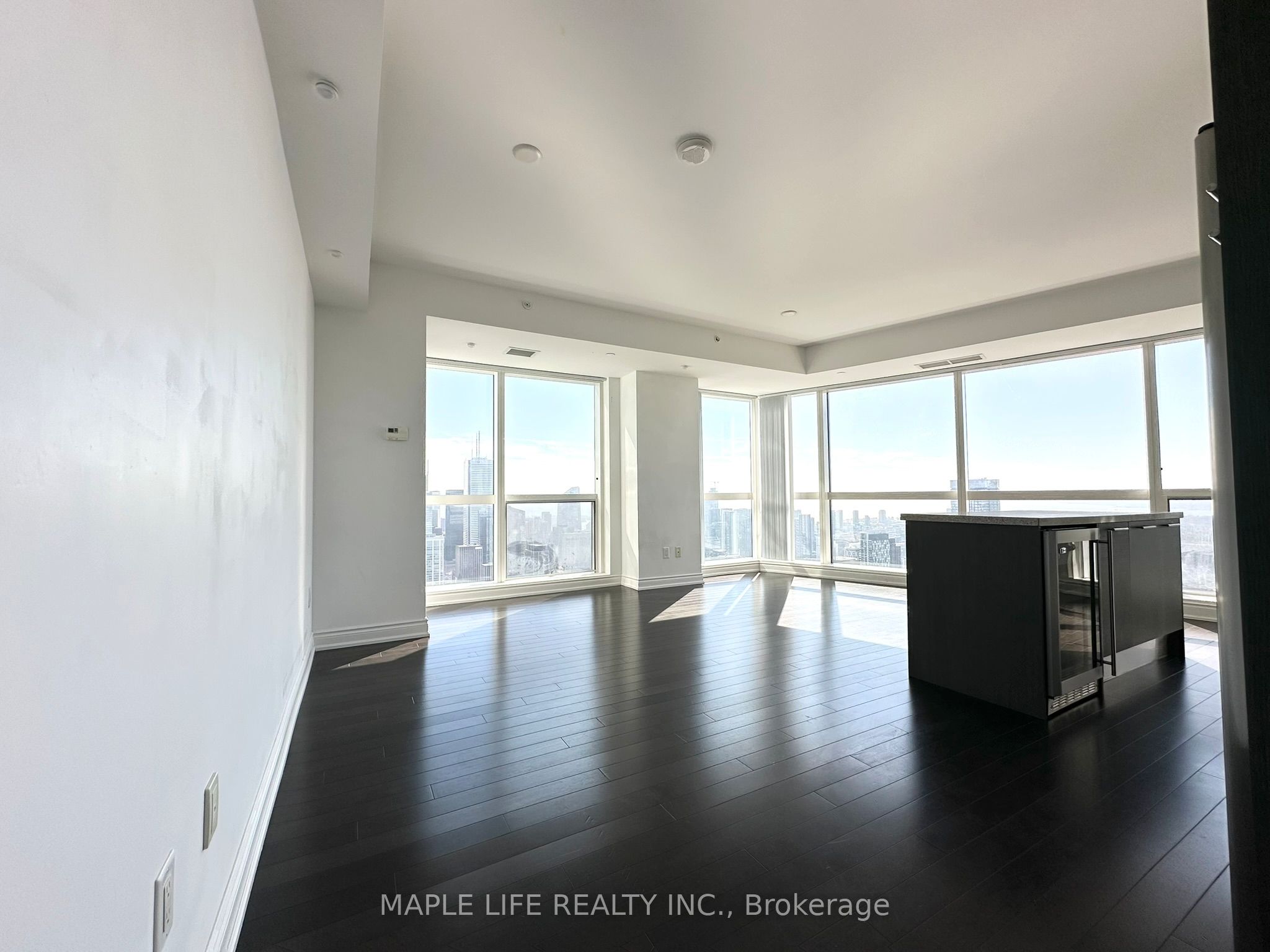 Listing 90323 Image