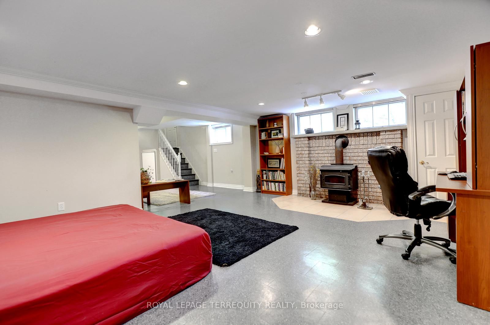 Listing 90555 Image