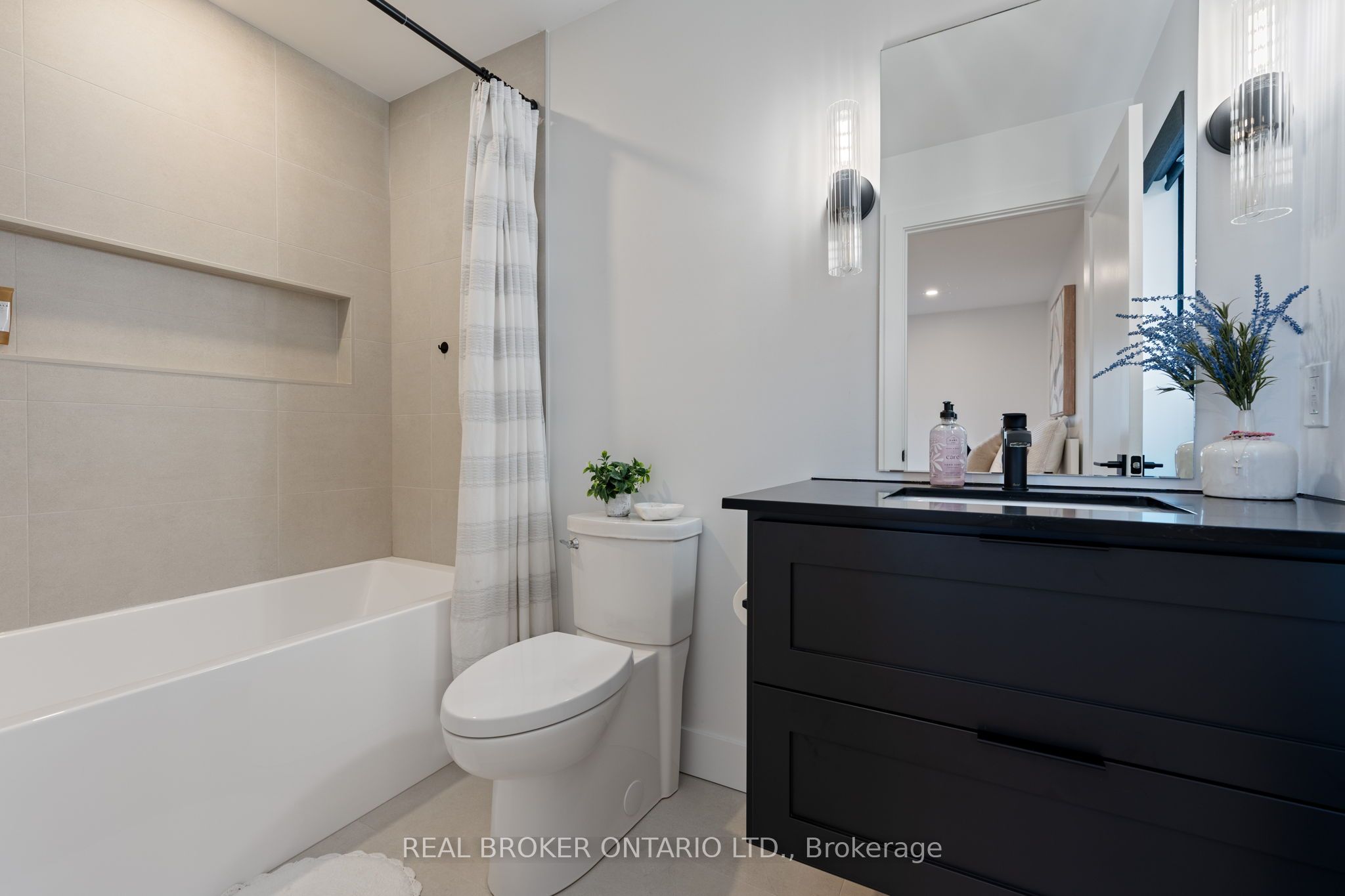 Listing 121338 Image
