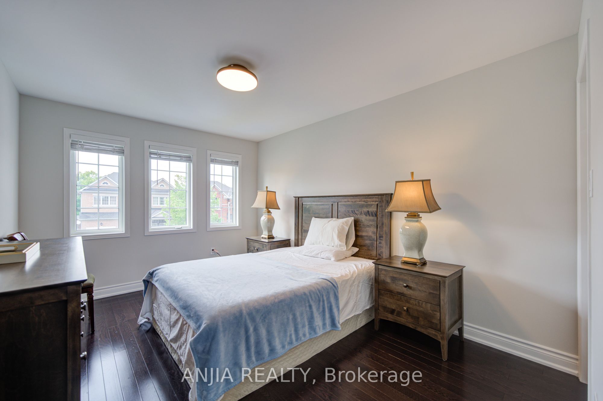 Listing 104775 Image