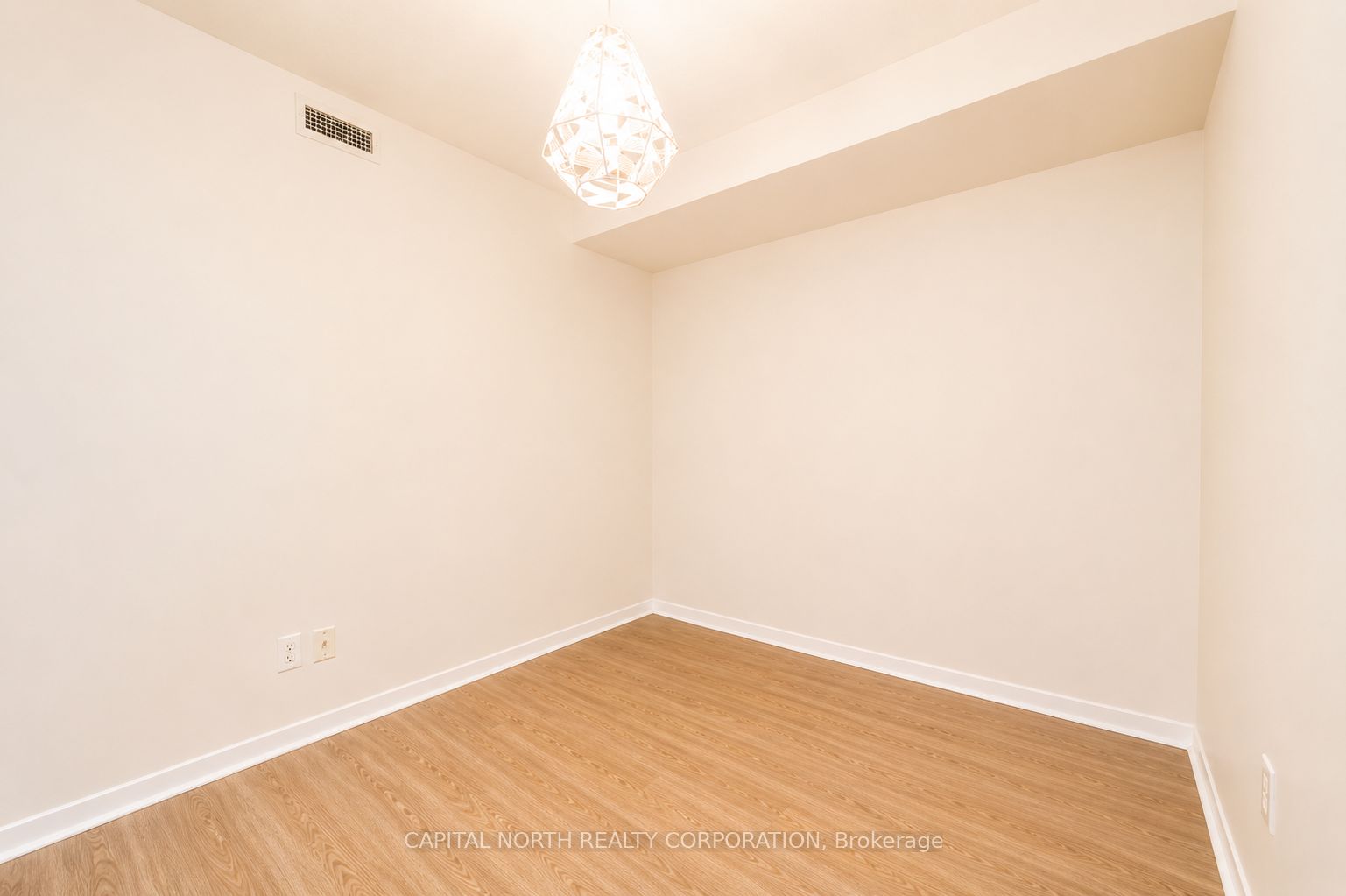 Listing 114379 Image