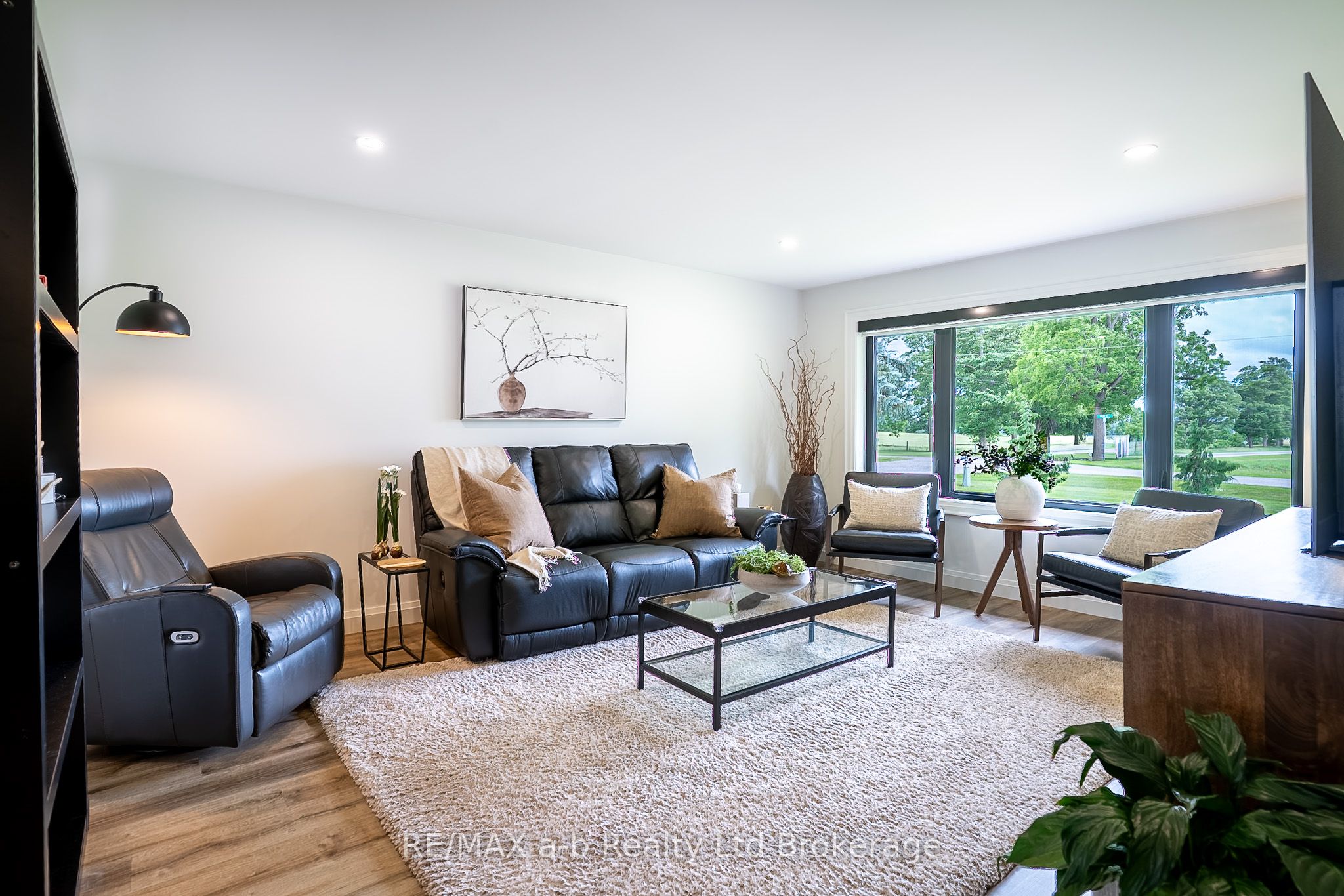 Listing 128029 Image