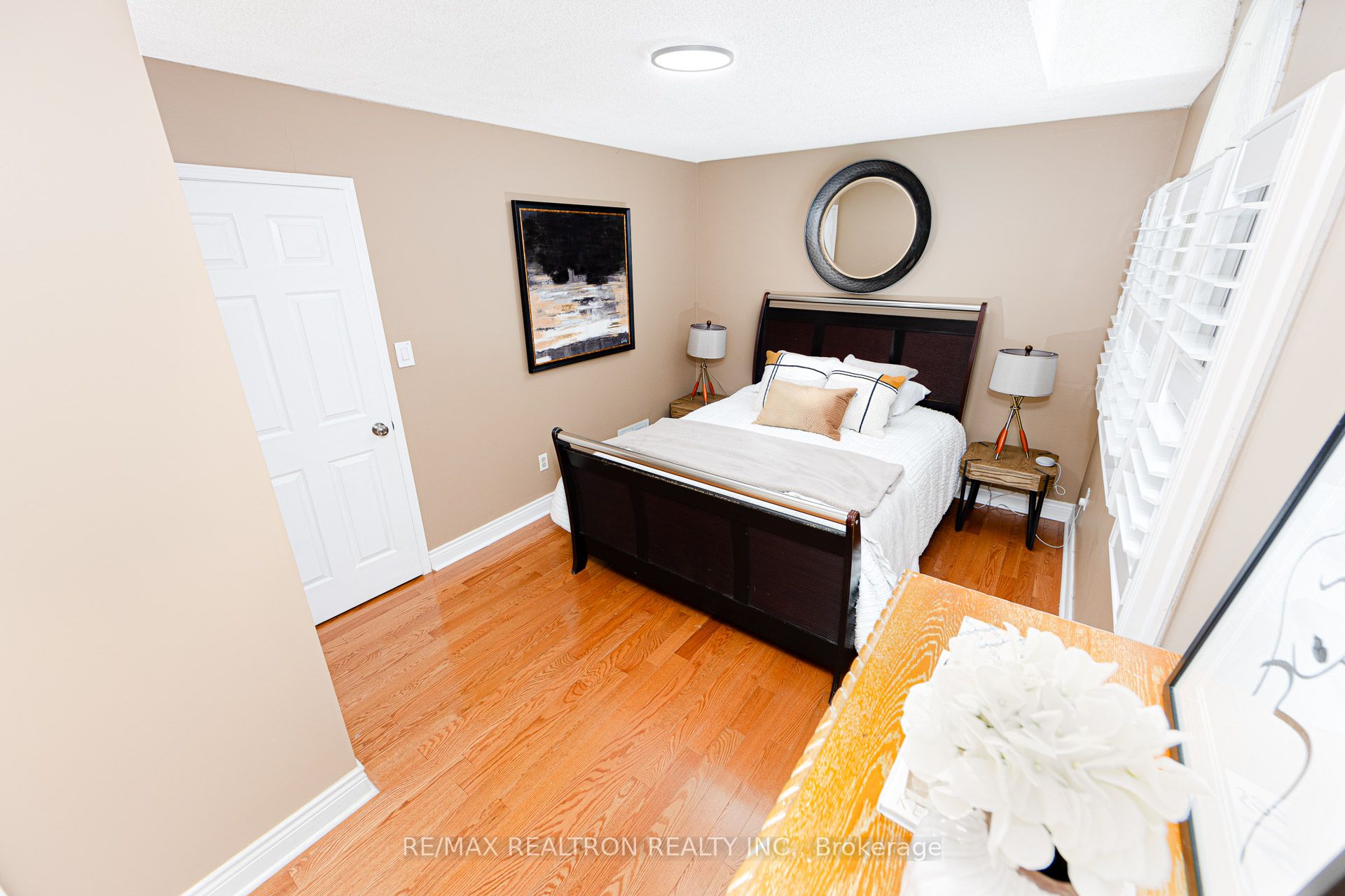 Listing 100090 Image