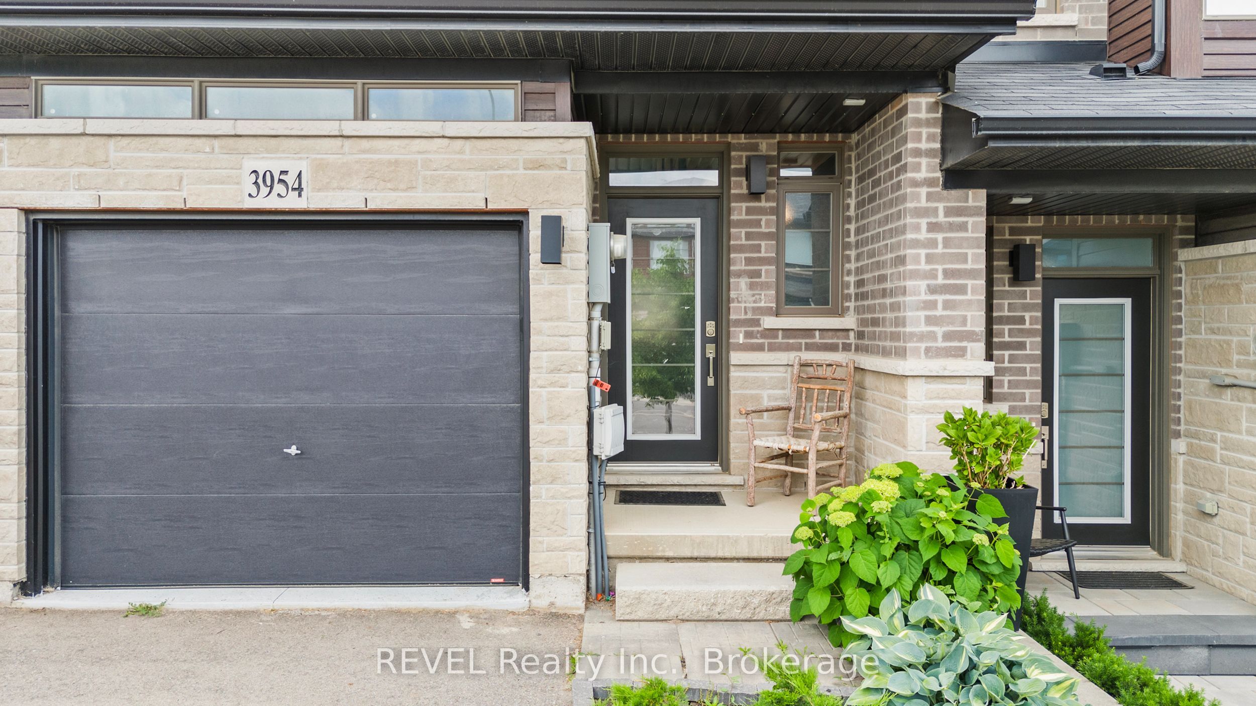 Listing 121102 Image