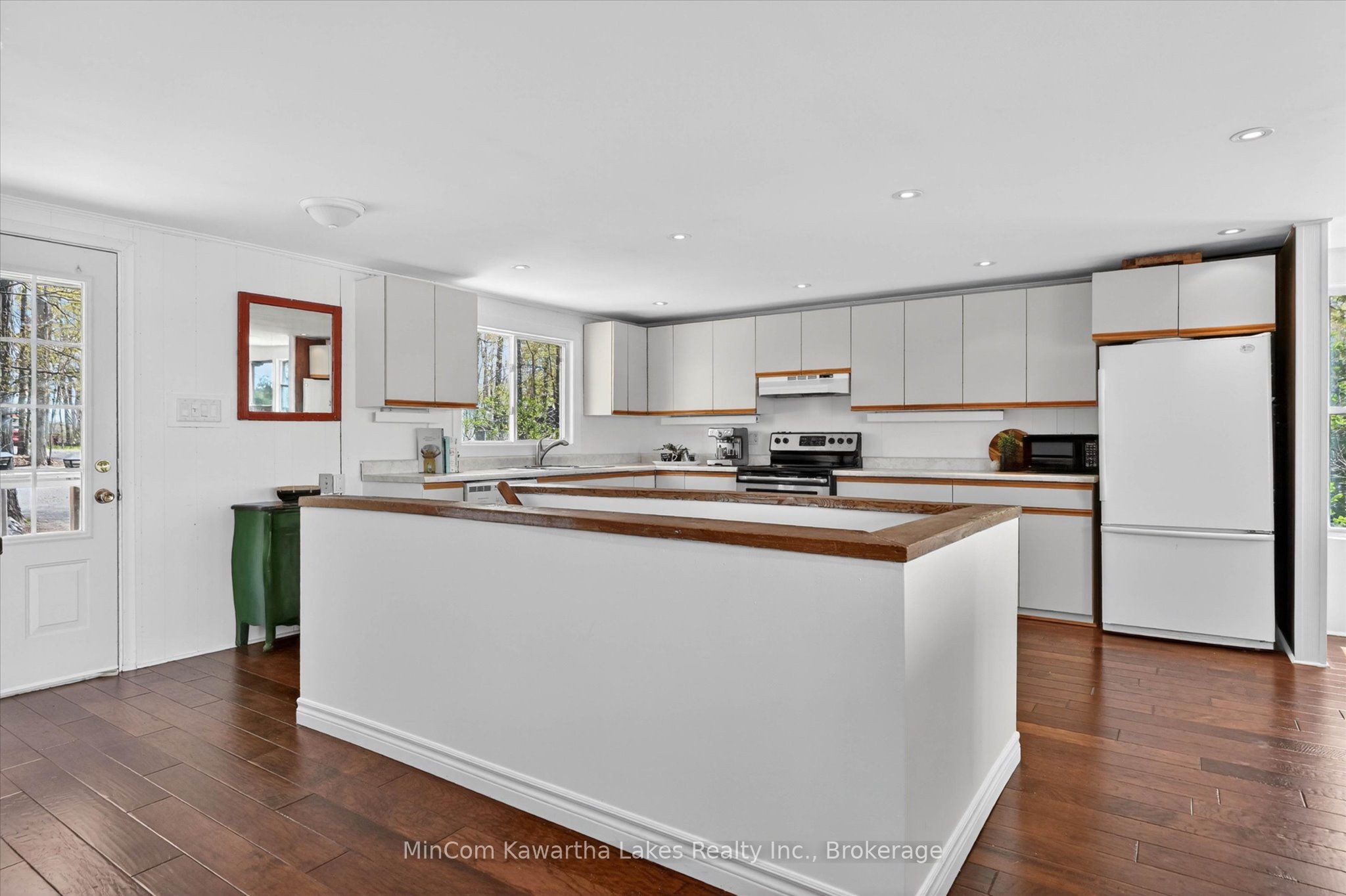 Listing 100799 Image