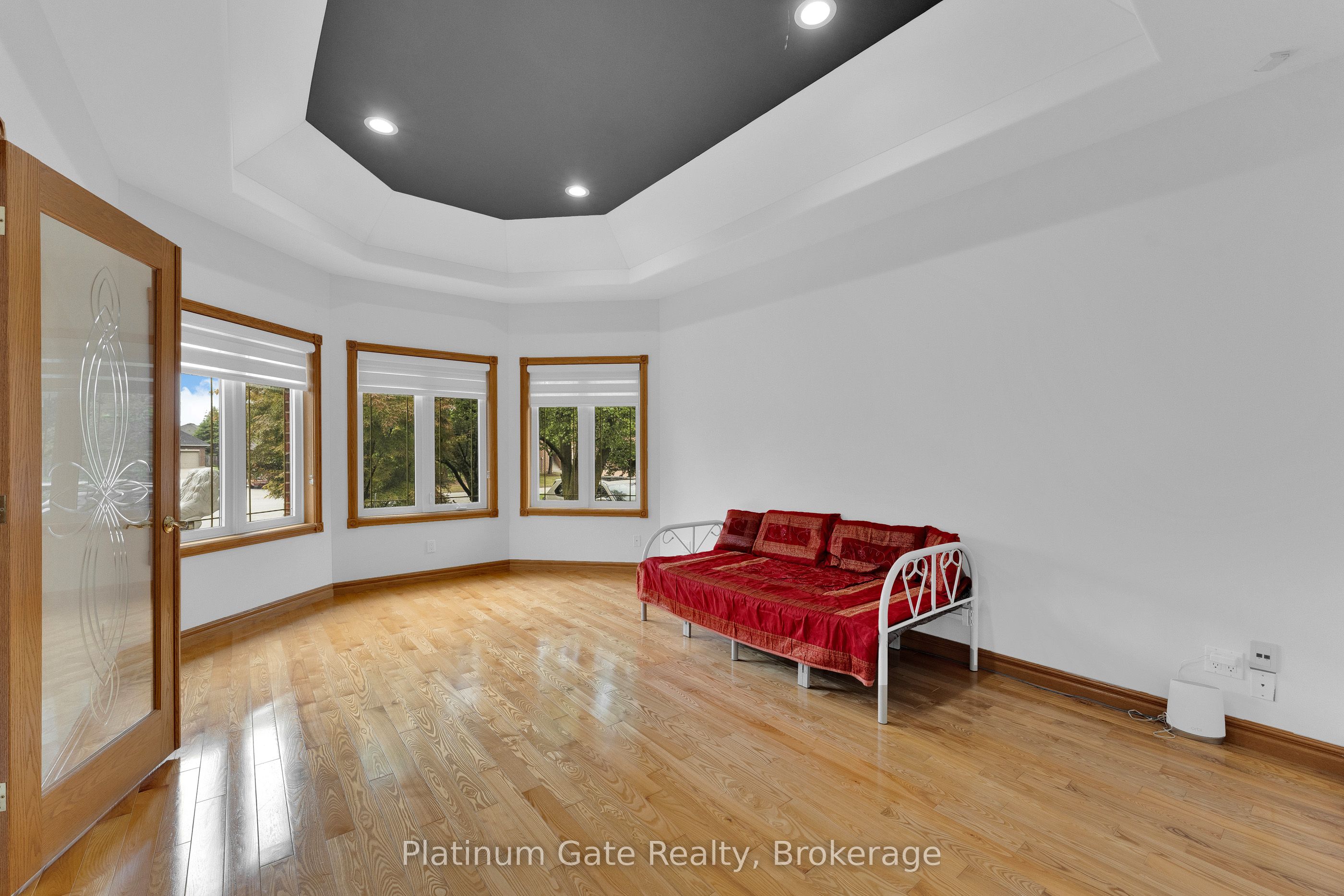 Listing 111211 Image