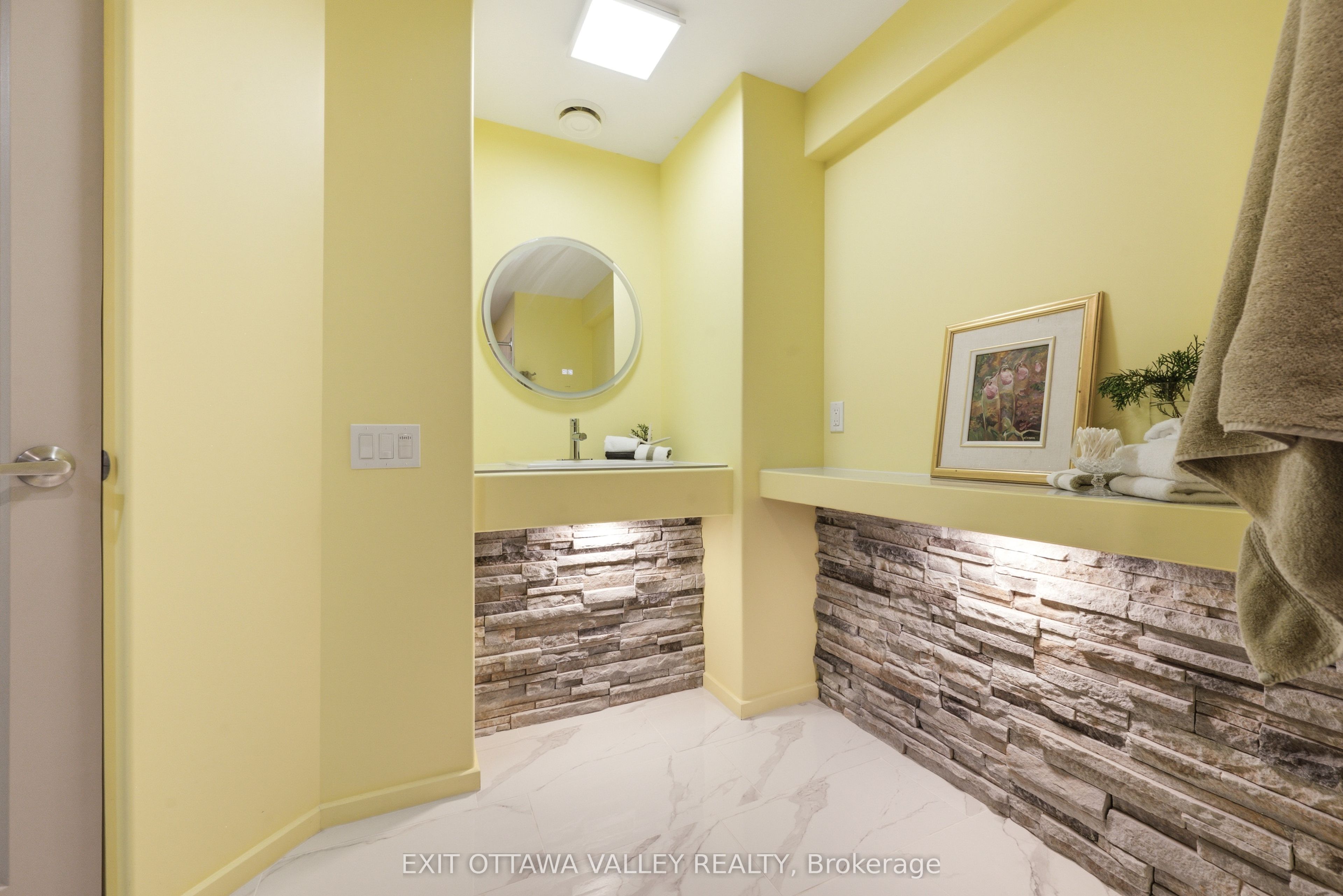 Listing 121247 Image