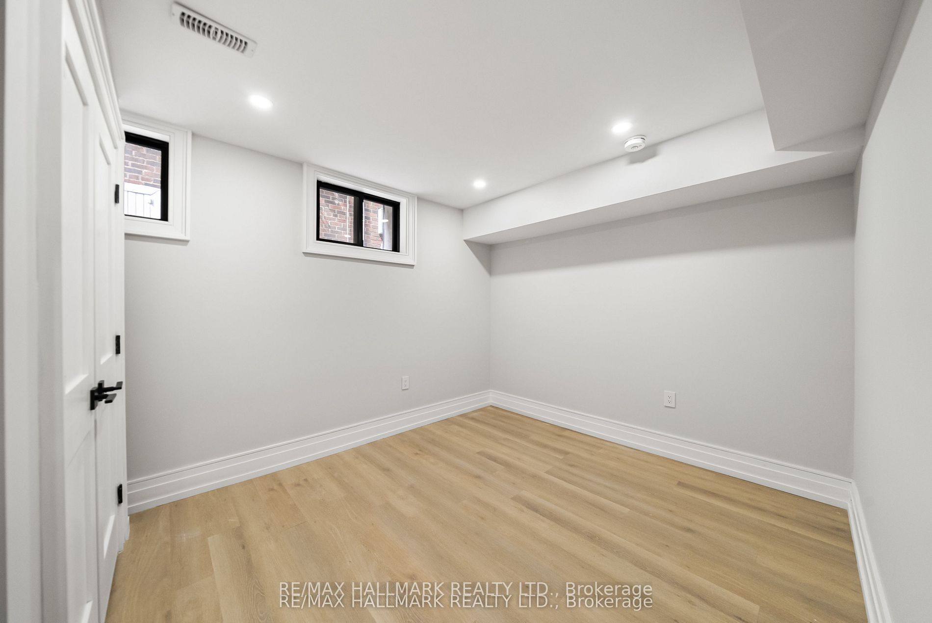 Listing 124501 Image
