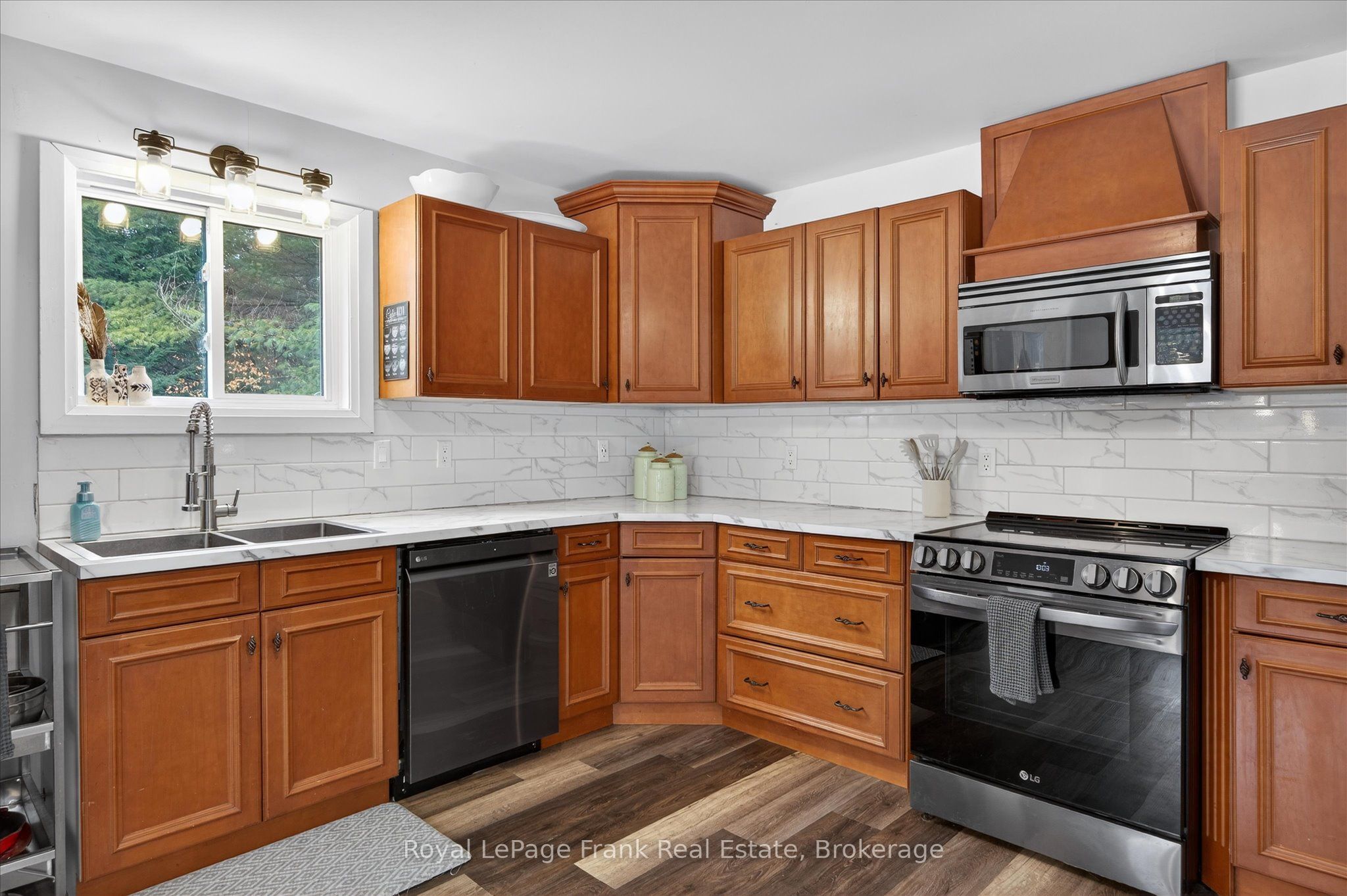 Listing 136745 Image