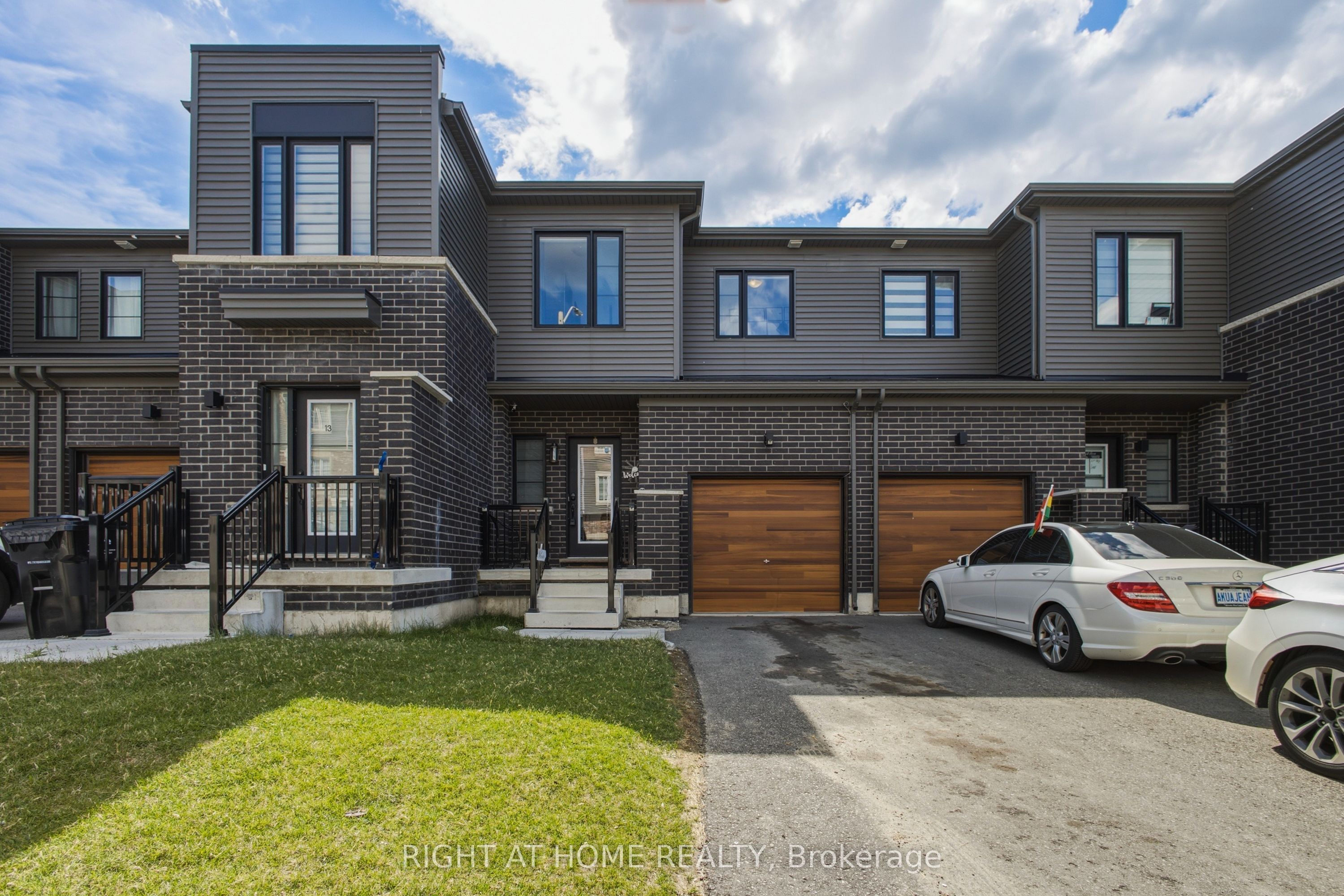 Listing 131028 Image