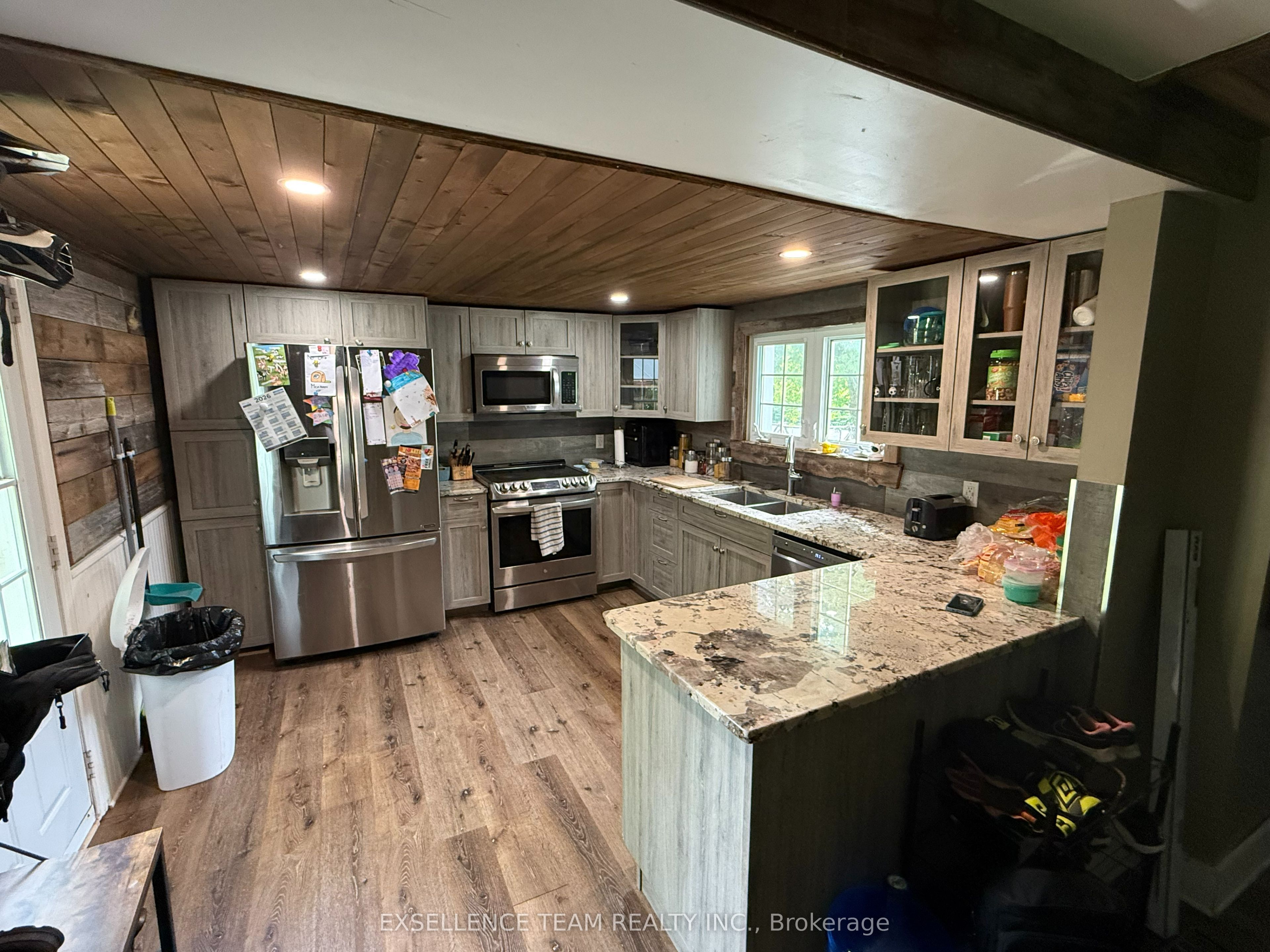 Listing 130049 Image