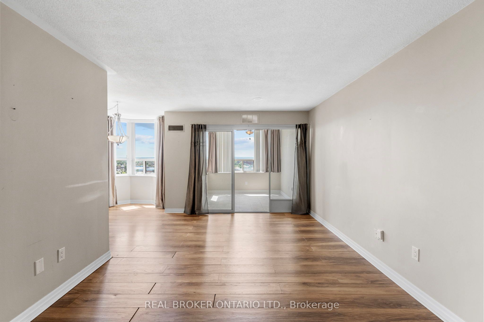 Listing 132503 Image