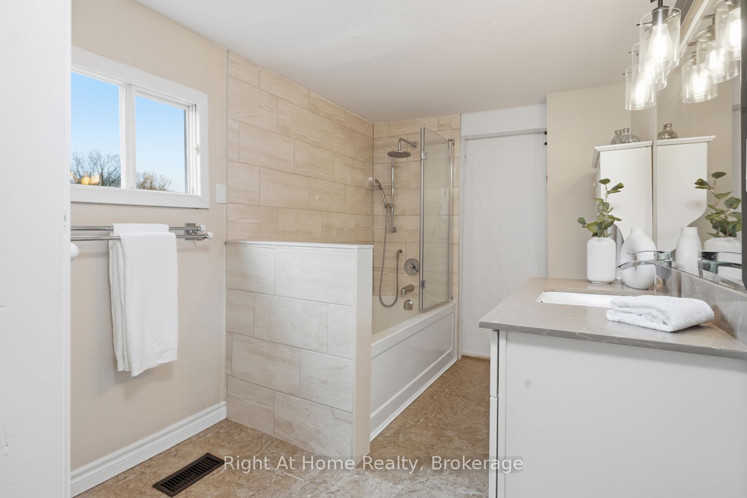 Listing 137698 Image