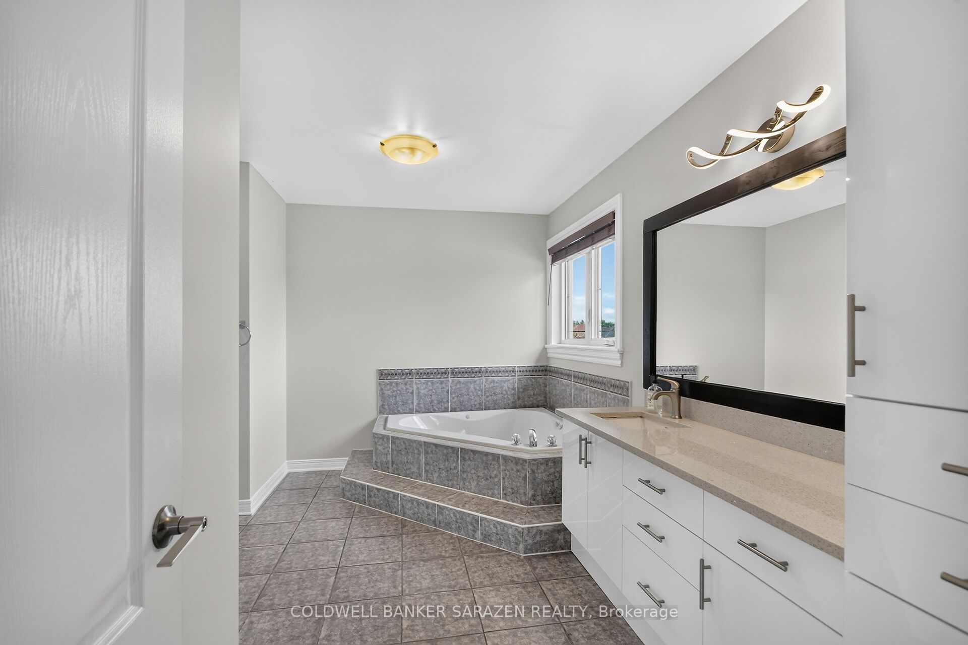 Listing 151256 Image