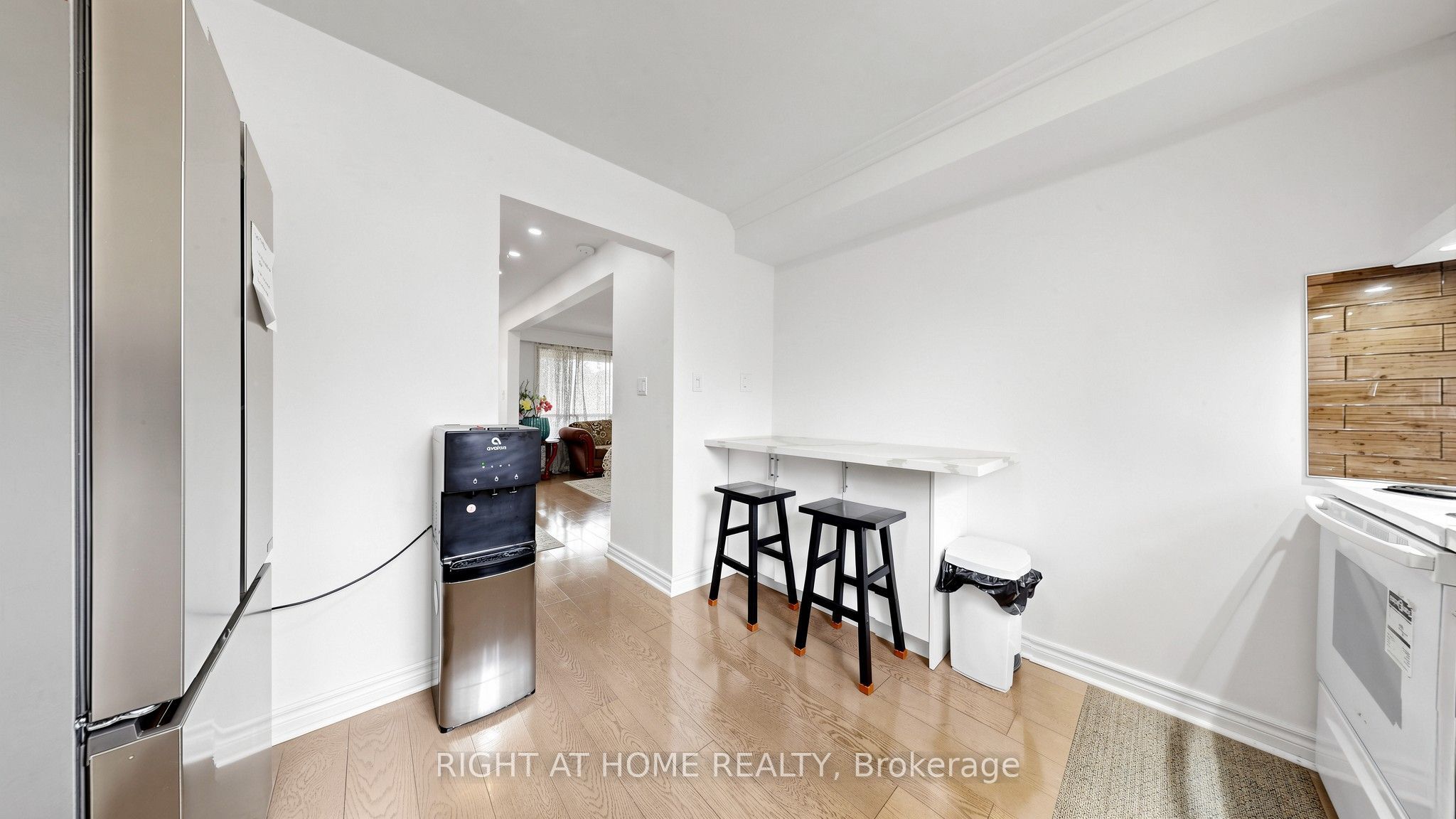 Listing 230030 Image