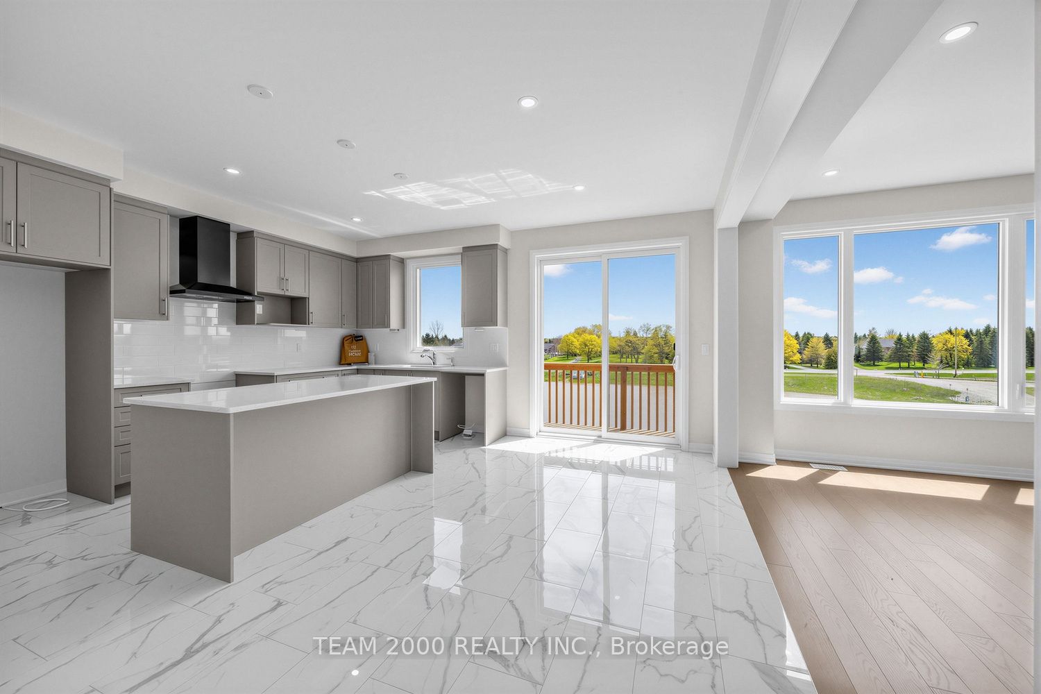 Listing 211900 Image