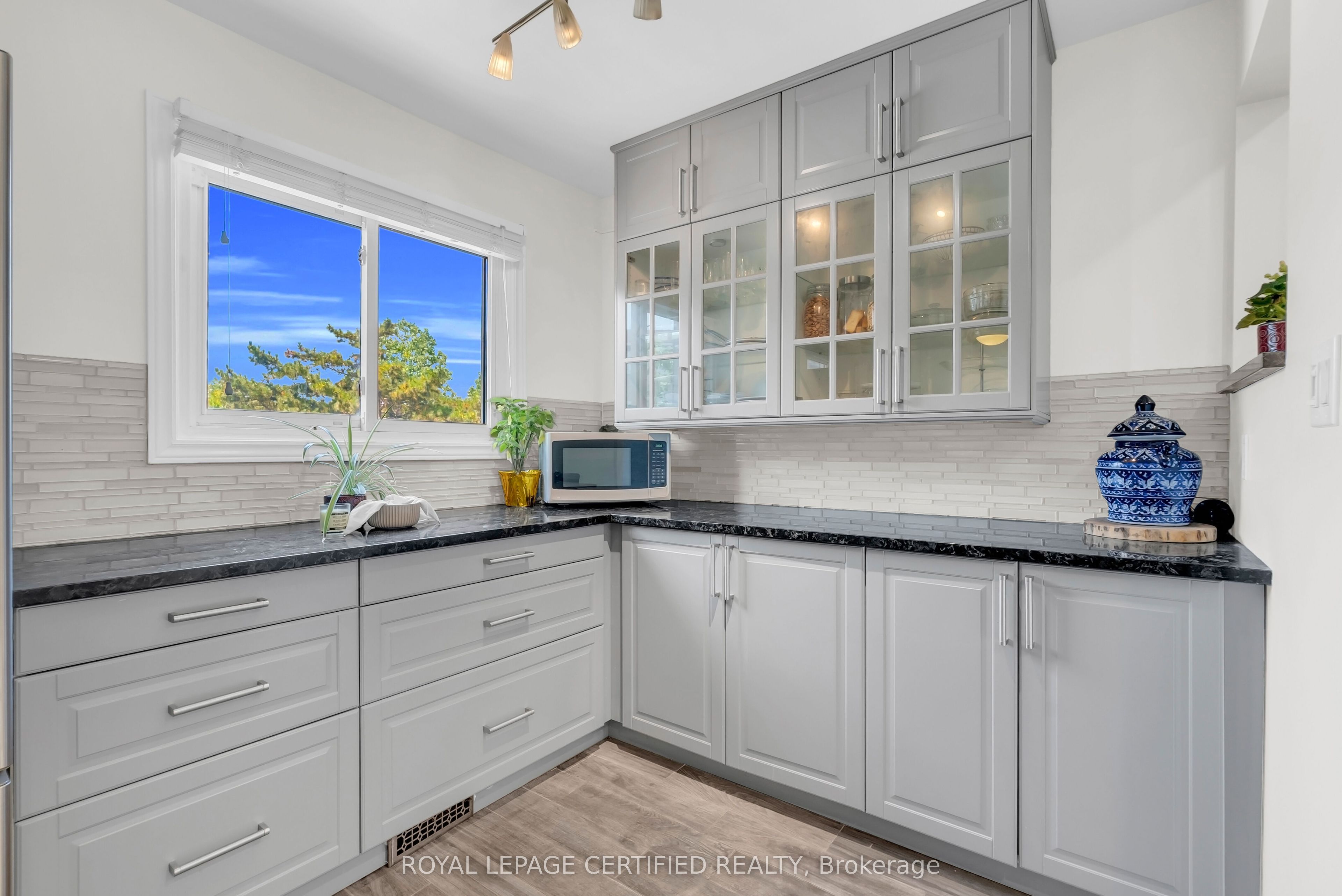 Listing 190300 Image
