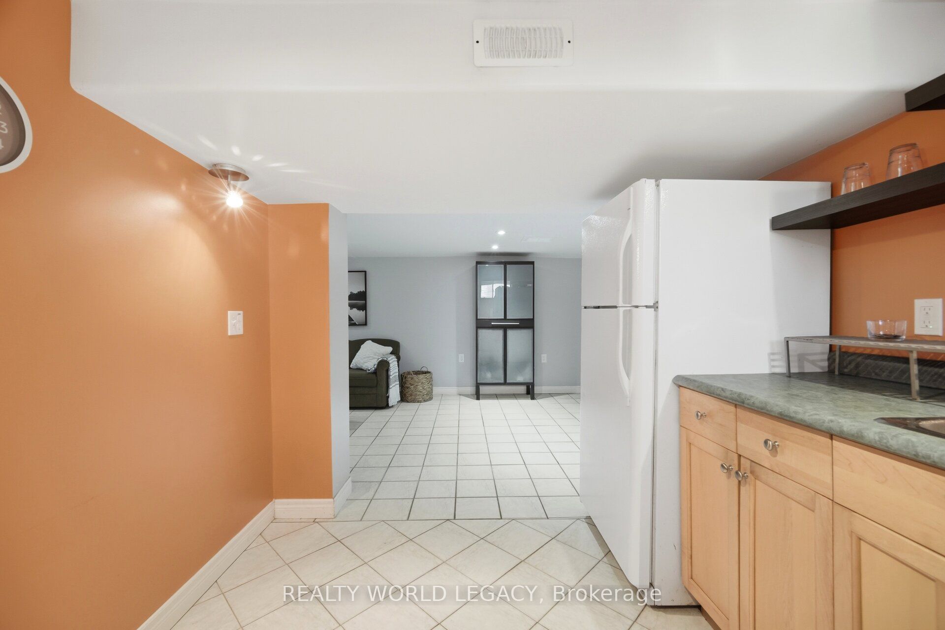 Listing 203674 Image