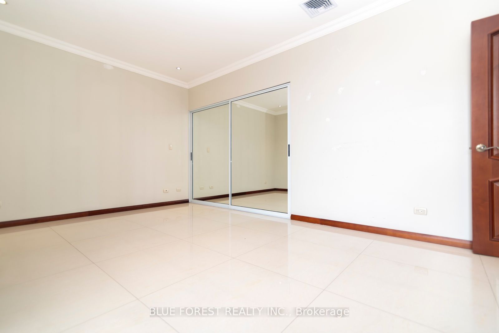 Listing 213895 Image
