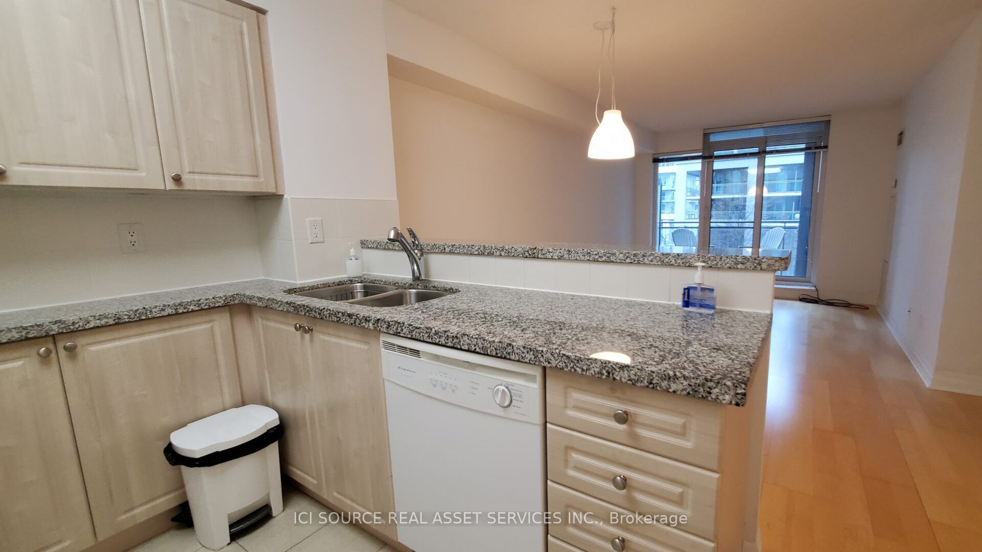 Listing 210963 Image