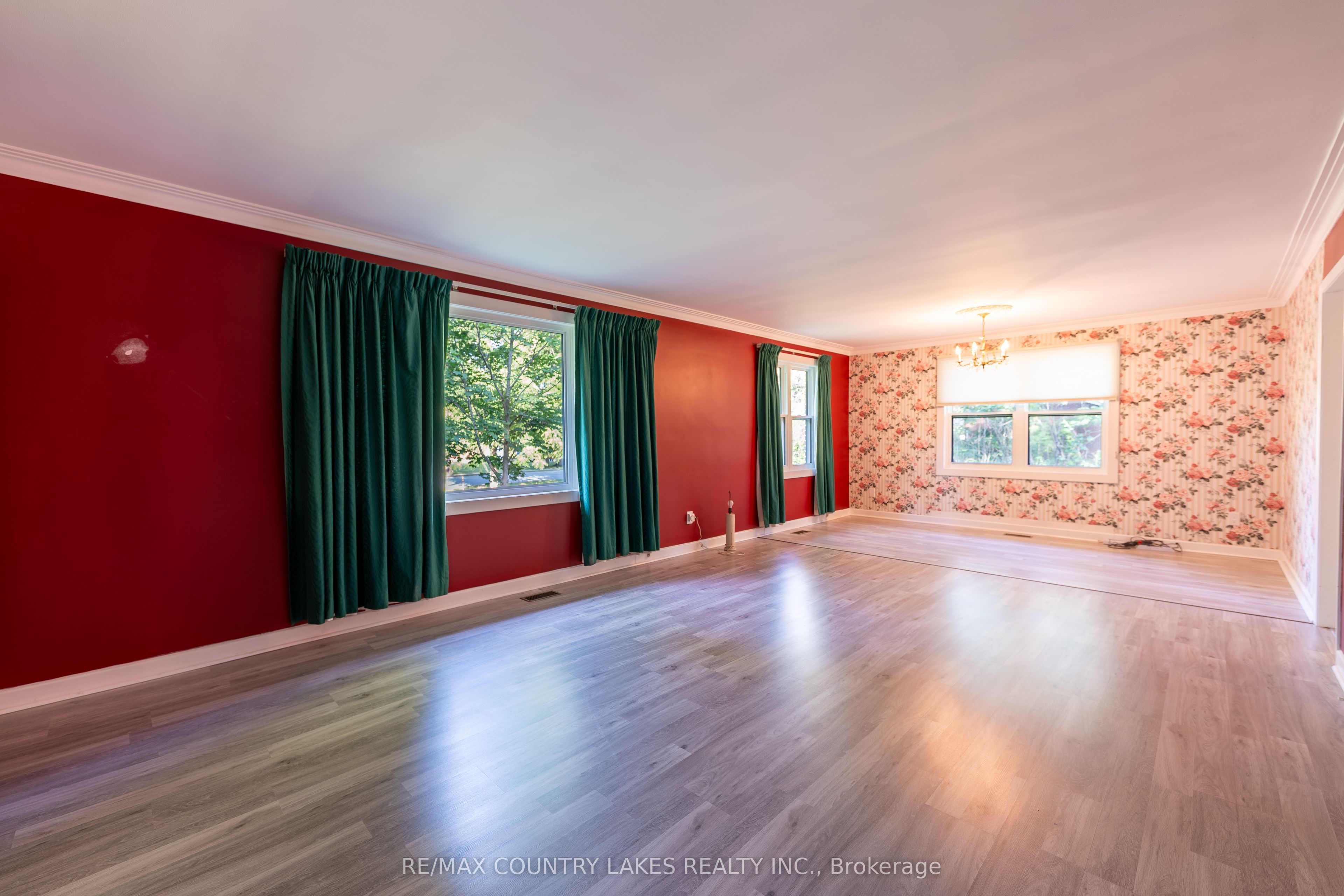 Listing 210032 Image