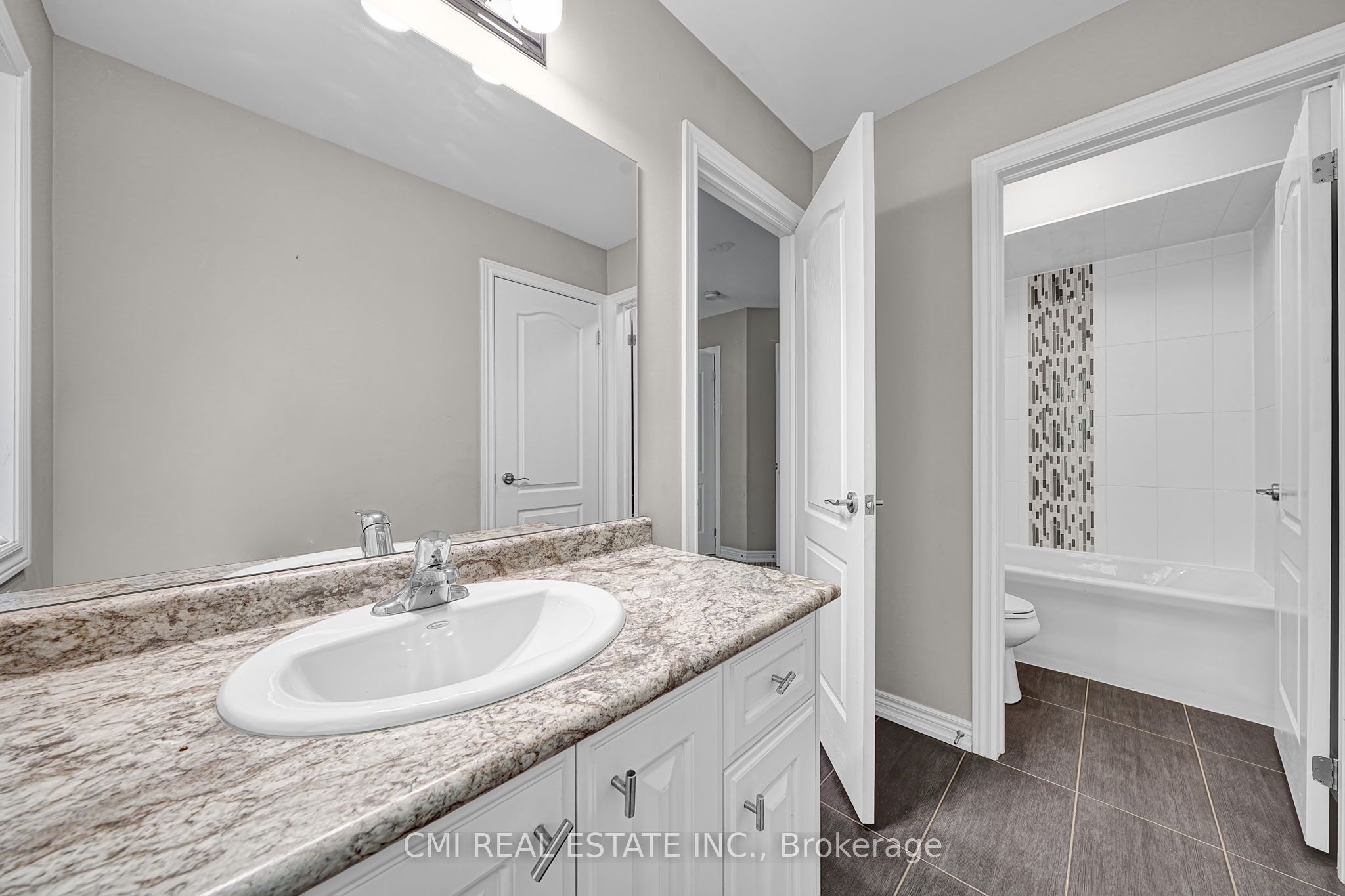 Listing 211806 Image