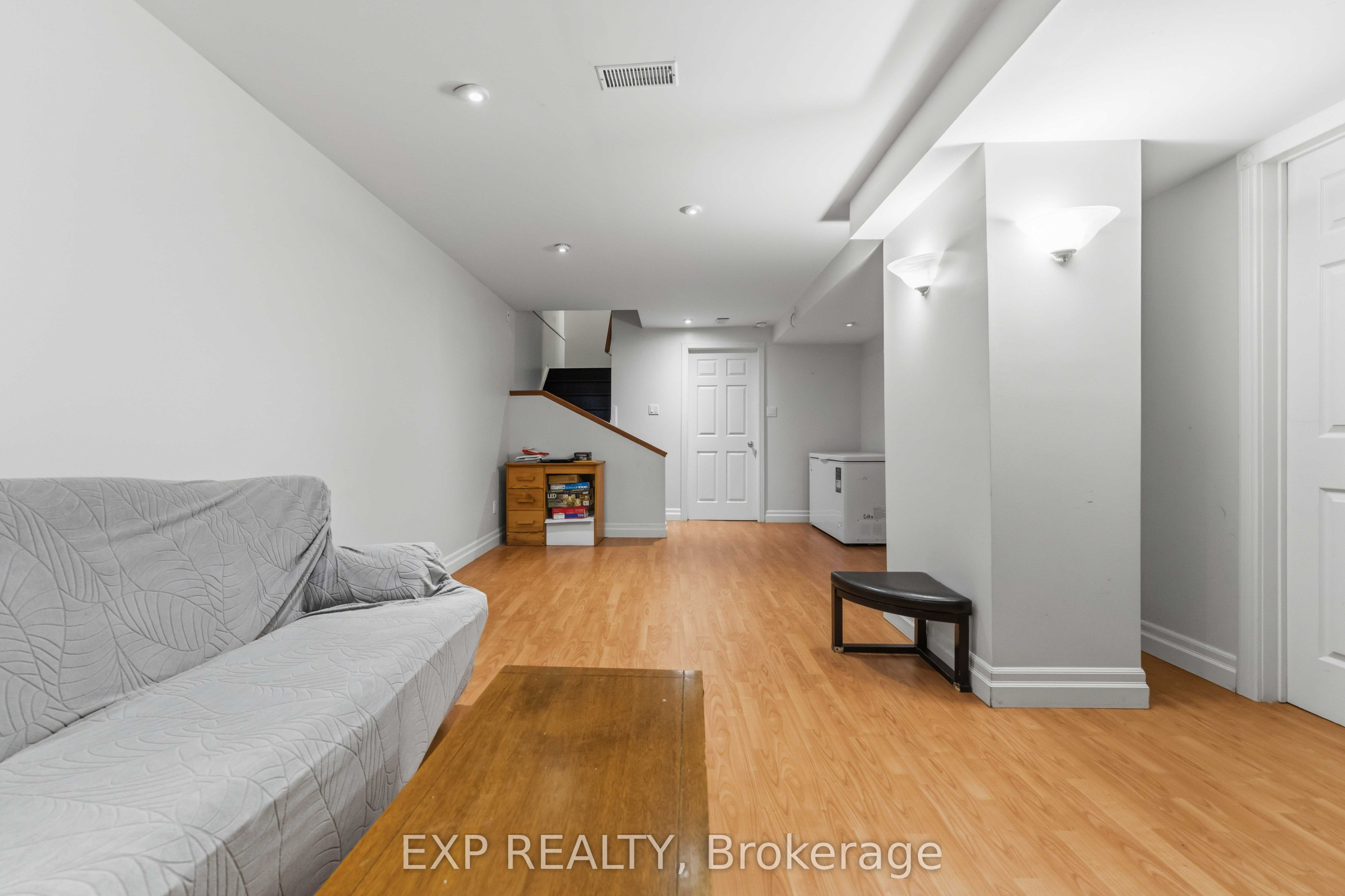 Listing 213000 Image