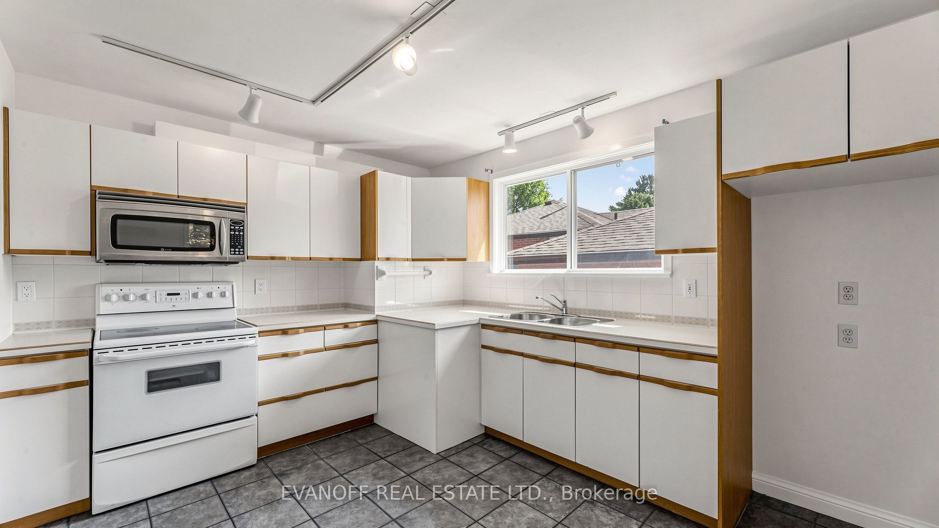 Listing 217377 Image
