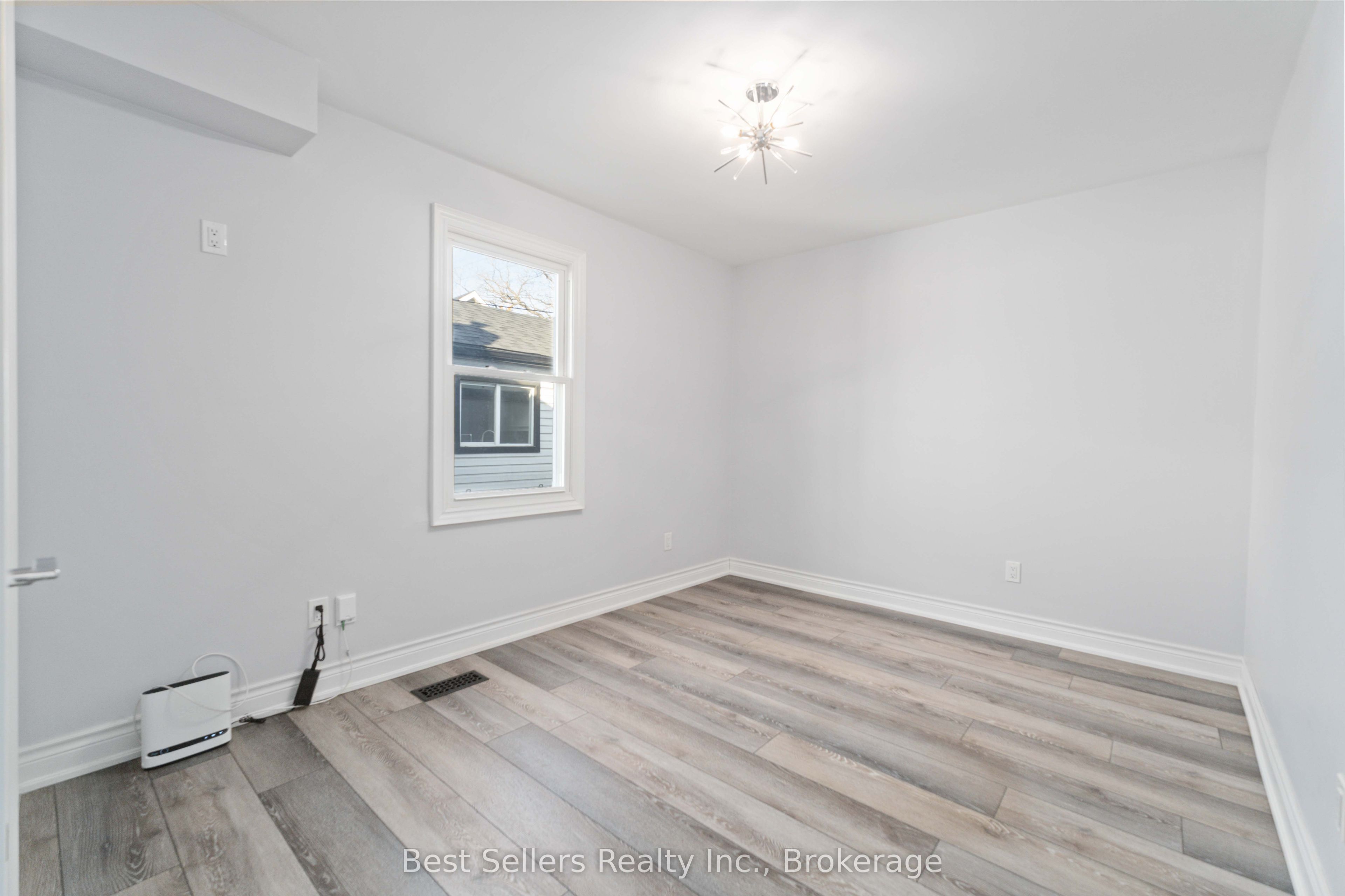 Listing 221427 Image