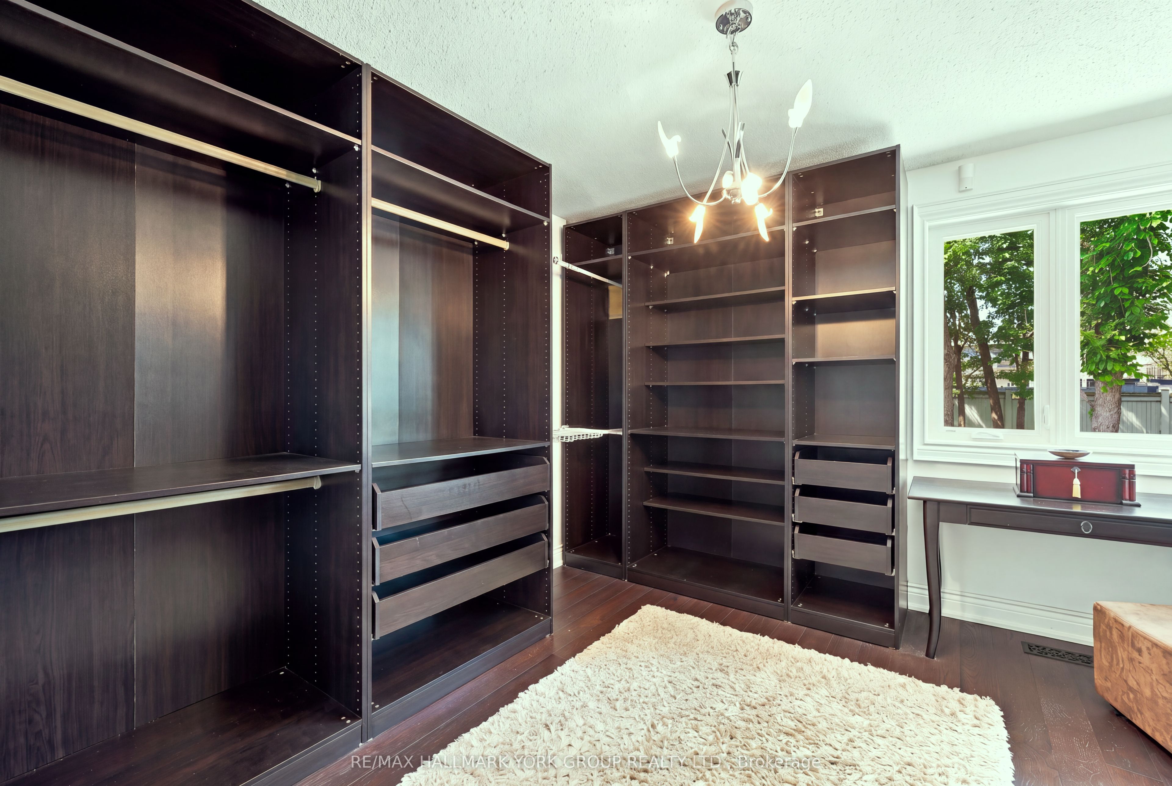 Listing 232040 Image
