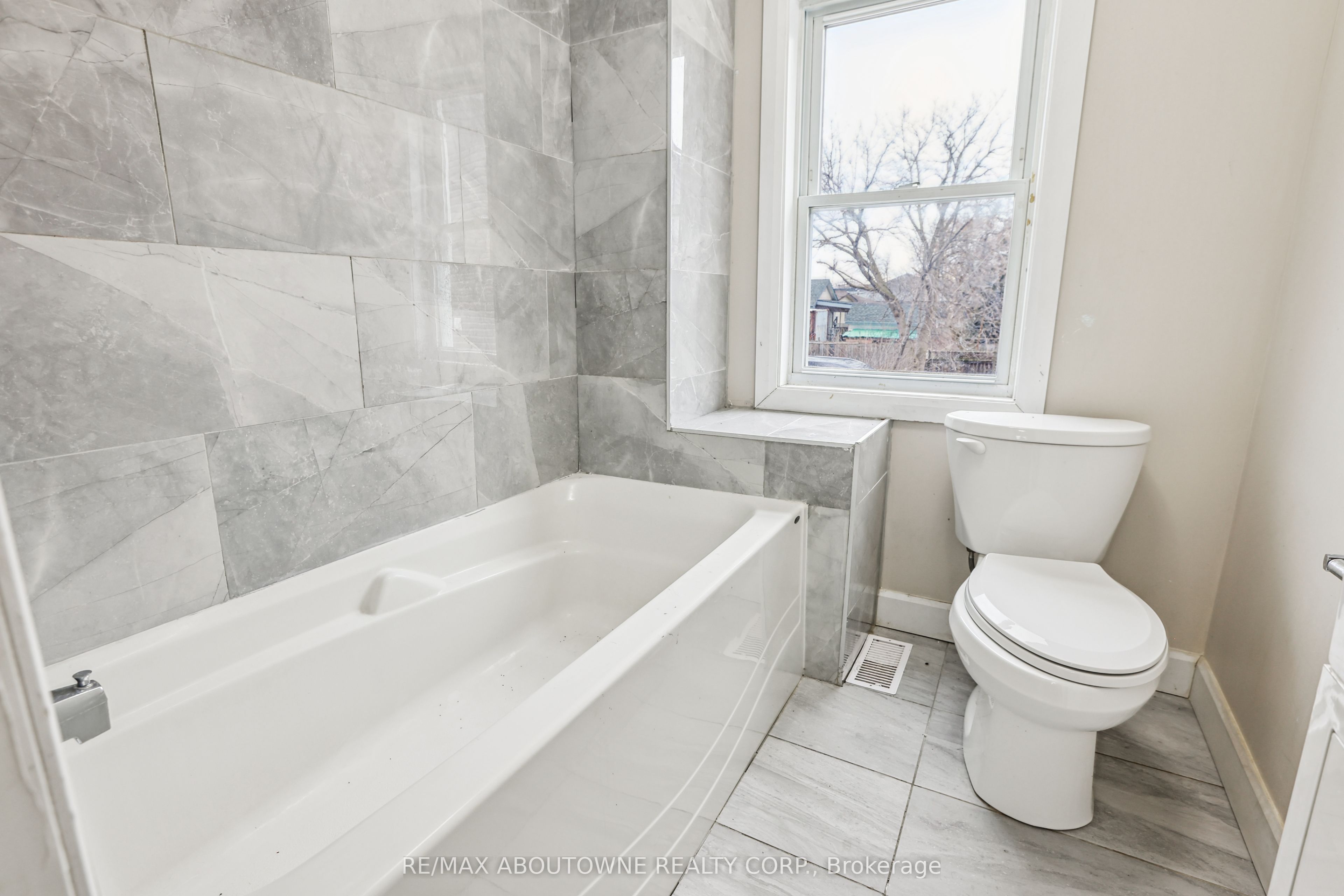 Listing 233042 Image