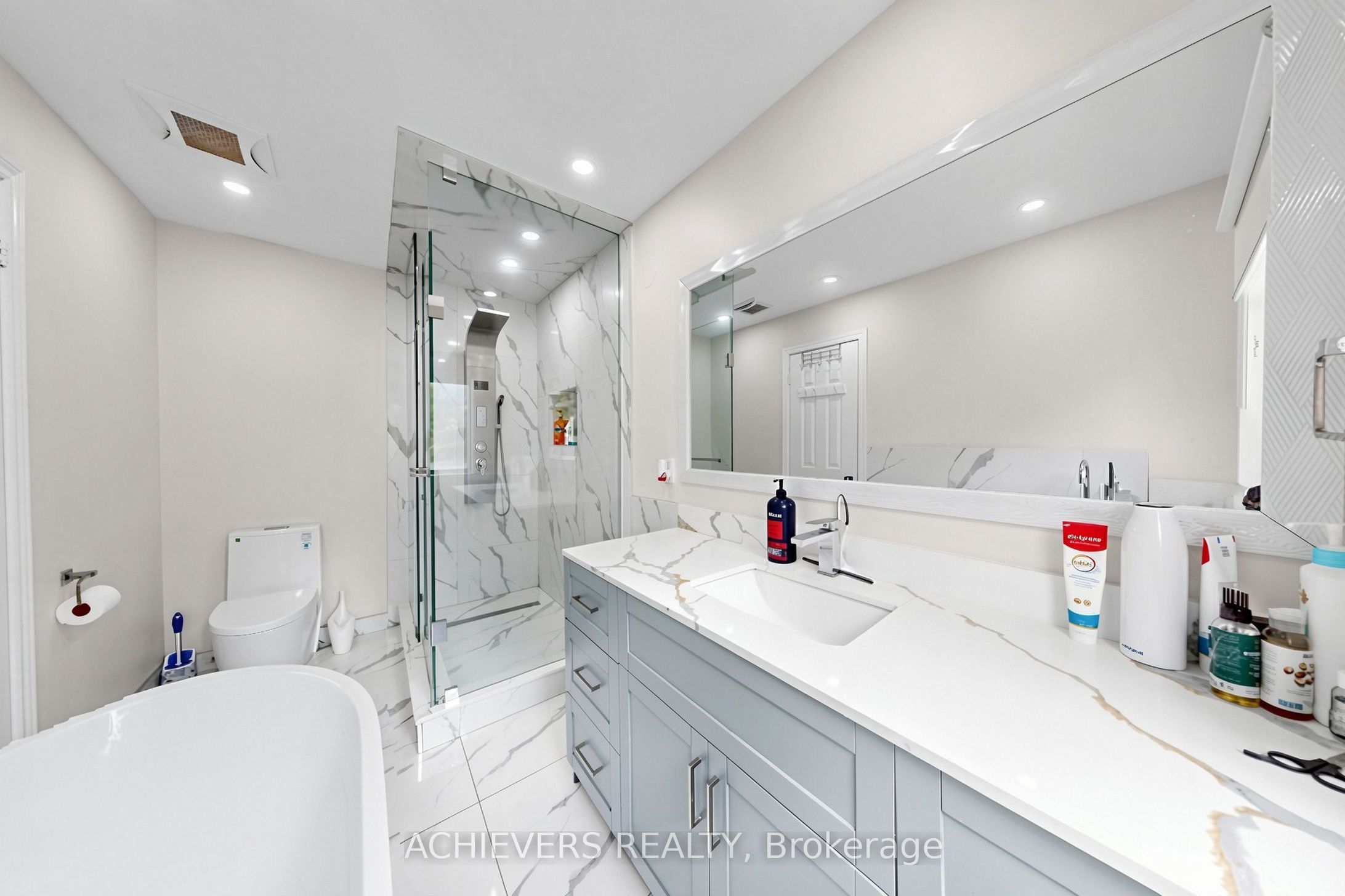 Listing 228007 Image