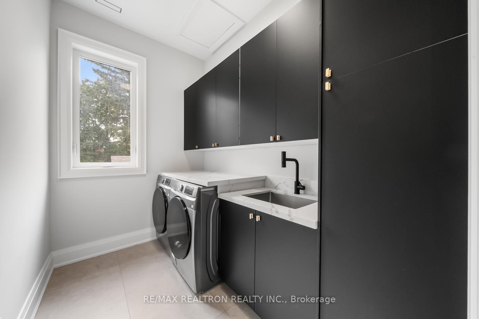 Listing 229012 Image
